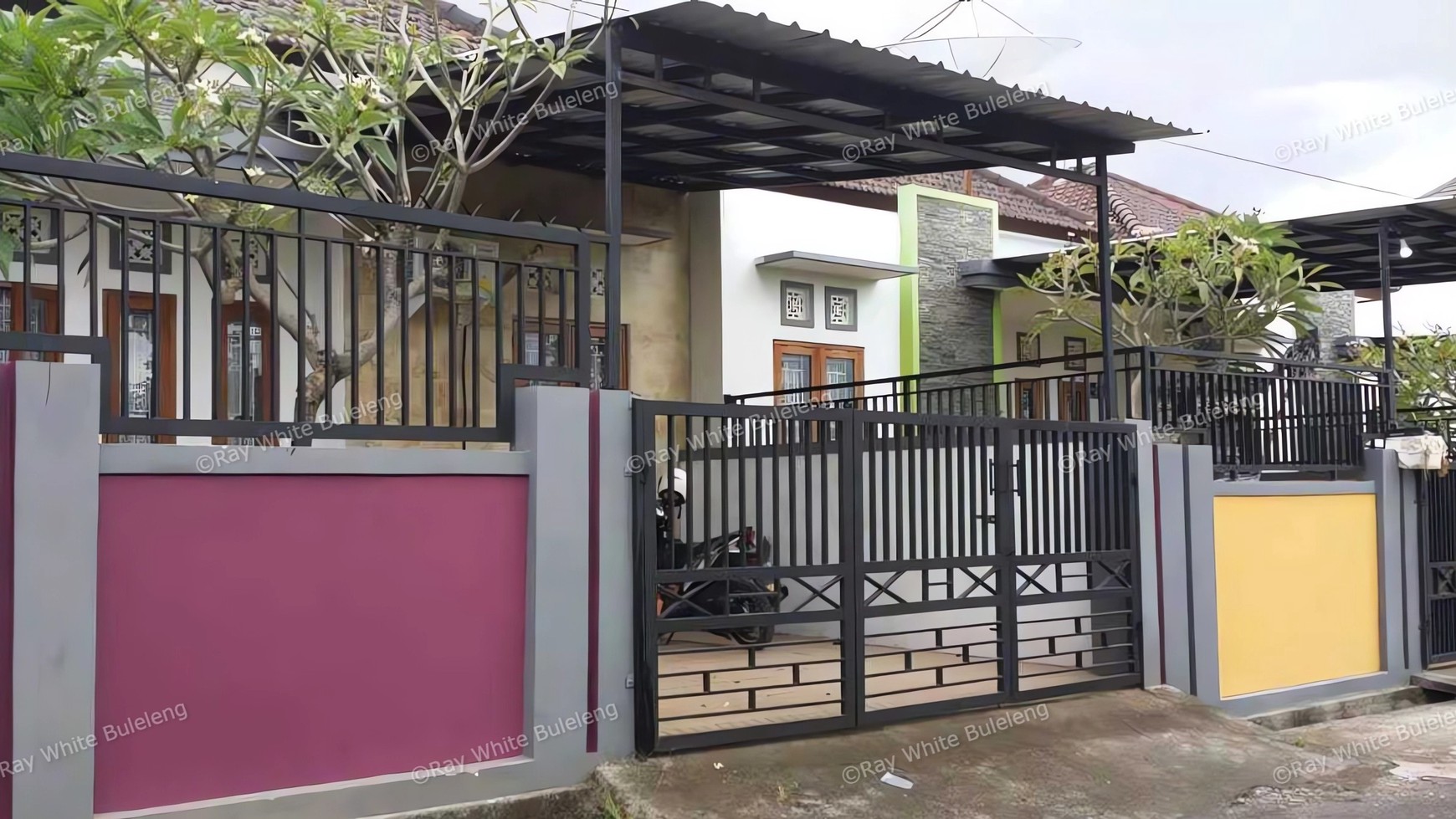 TWO BEDROOMS HOUSE CLOSE TO THE BEACH