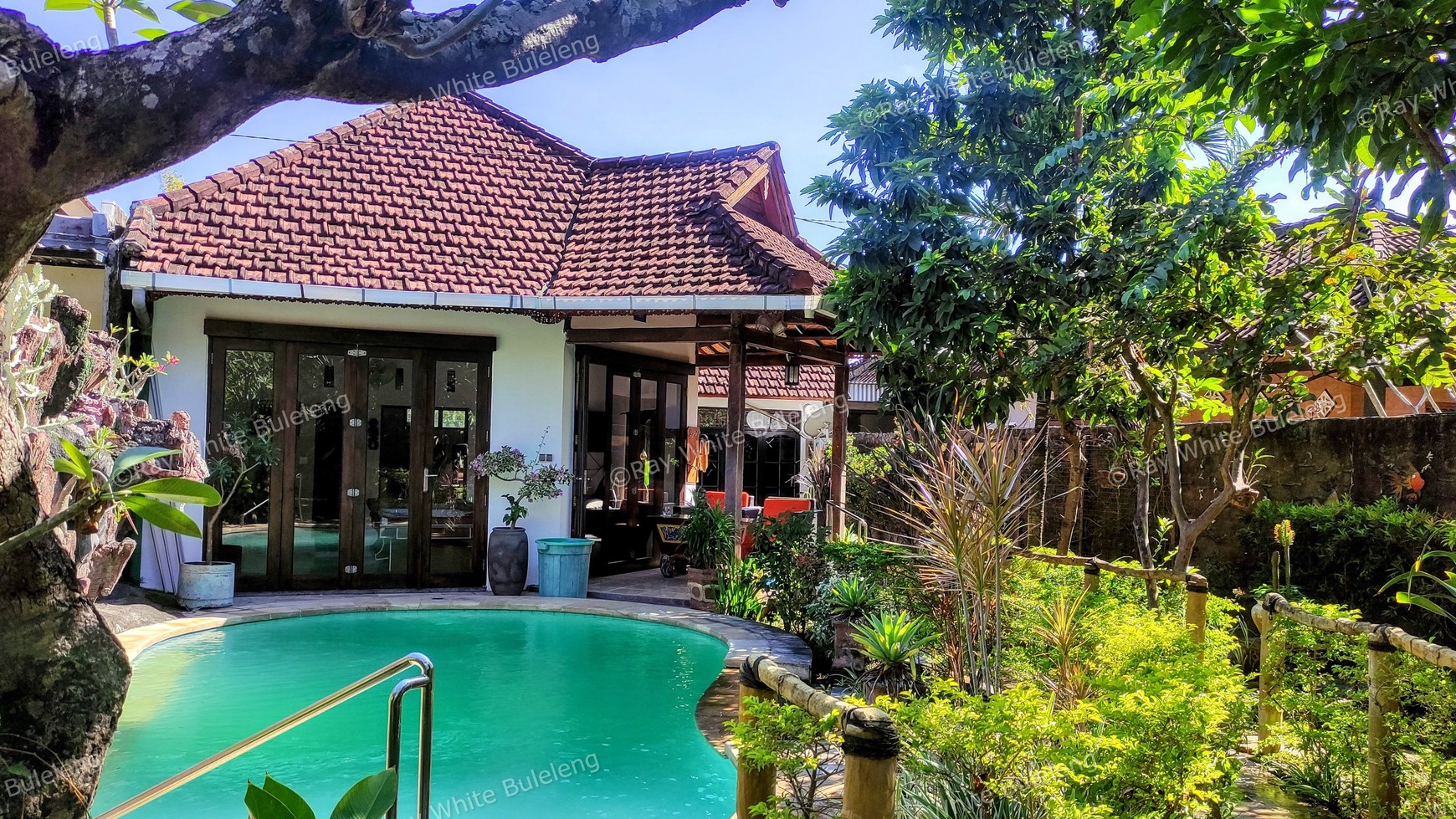 TWO BEDROOMS HOUSE FOR RENT!