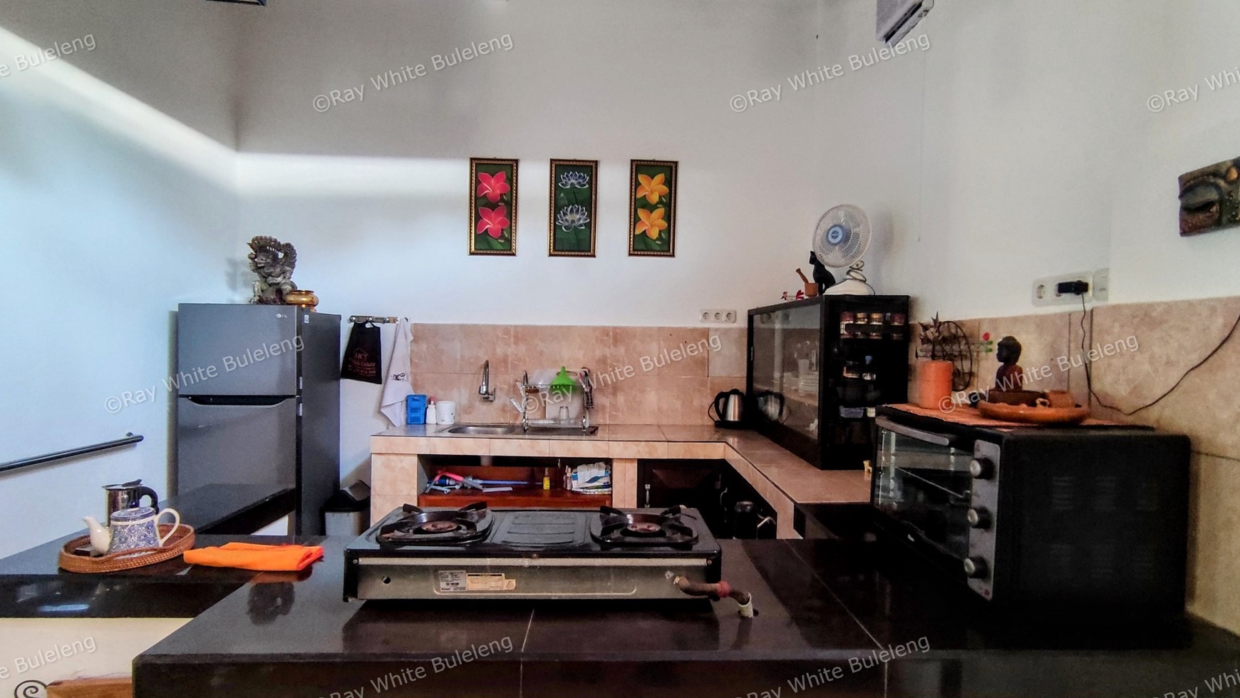 TWO BEDROOMS HOUSE FOR RENT!