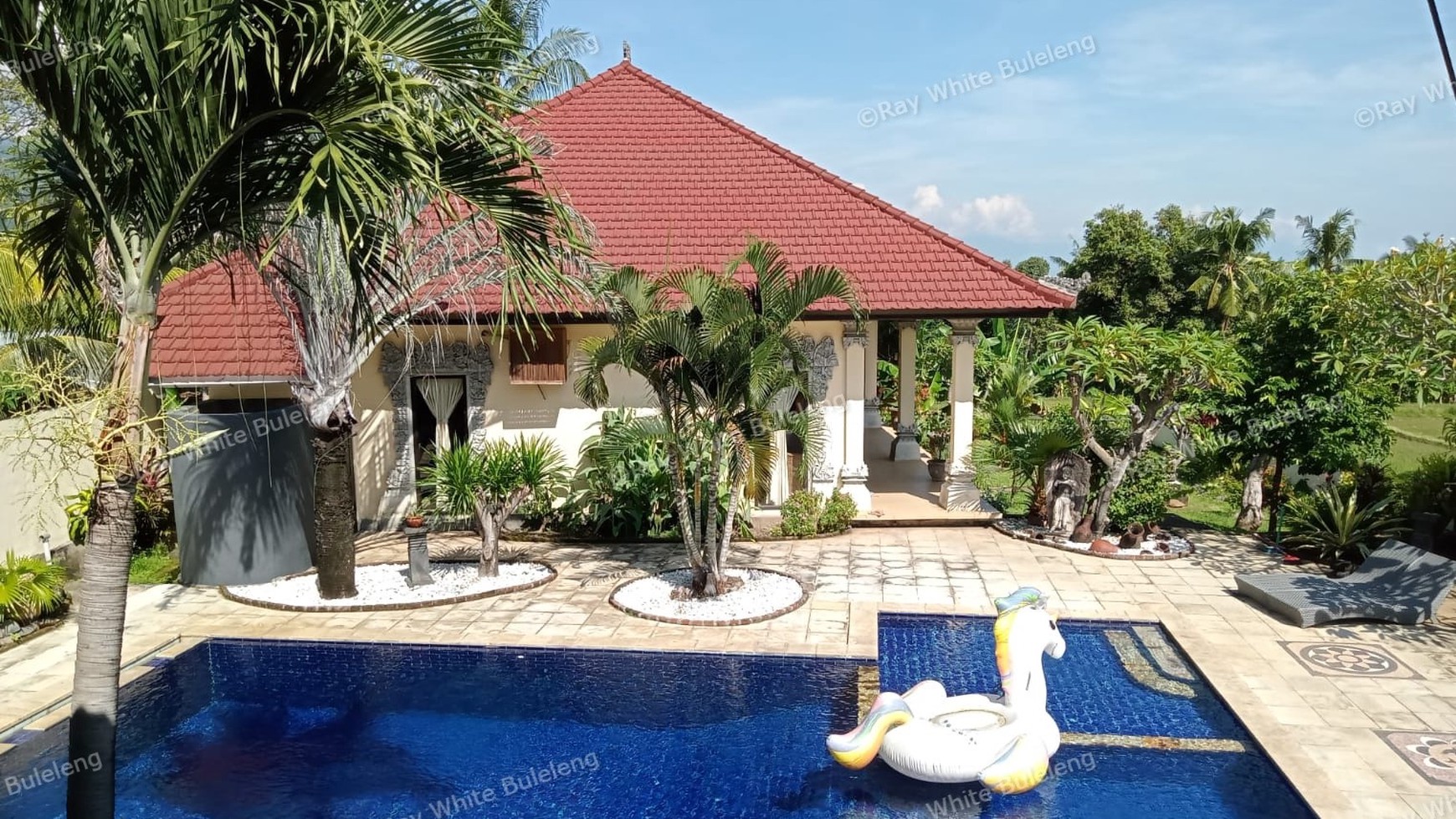 HILLSIDE VILLA IN PANJI WITH GUEST HOUSES AND BEAUTIFUL VIEW