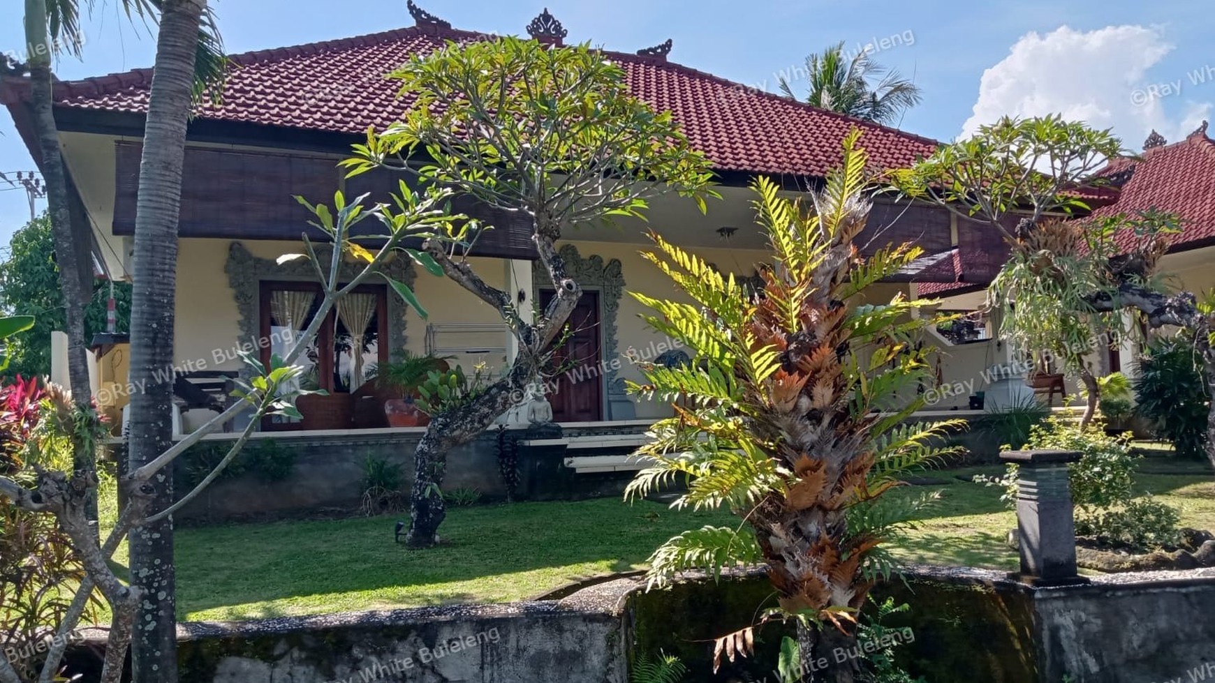 HILLSIDE VILLA IN PANJI WITH GUEST HOUSES AND BEAUTIFUL VIEW