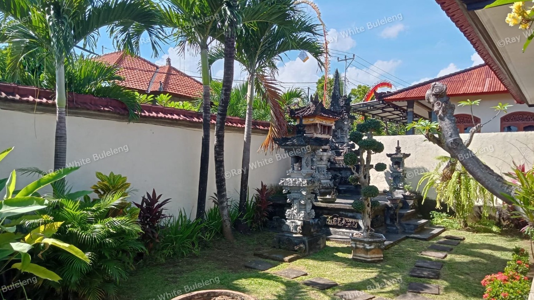 HILLSIDE VILLA IN PANJI WITH GUEST HOUSES AND BEAUTIFUL VIEW