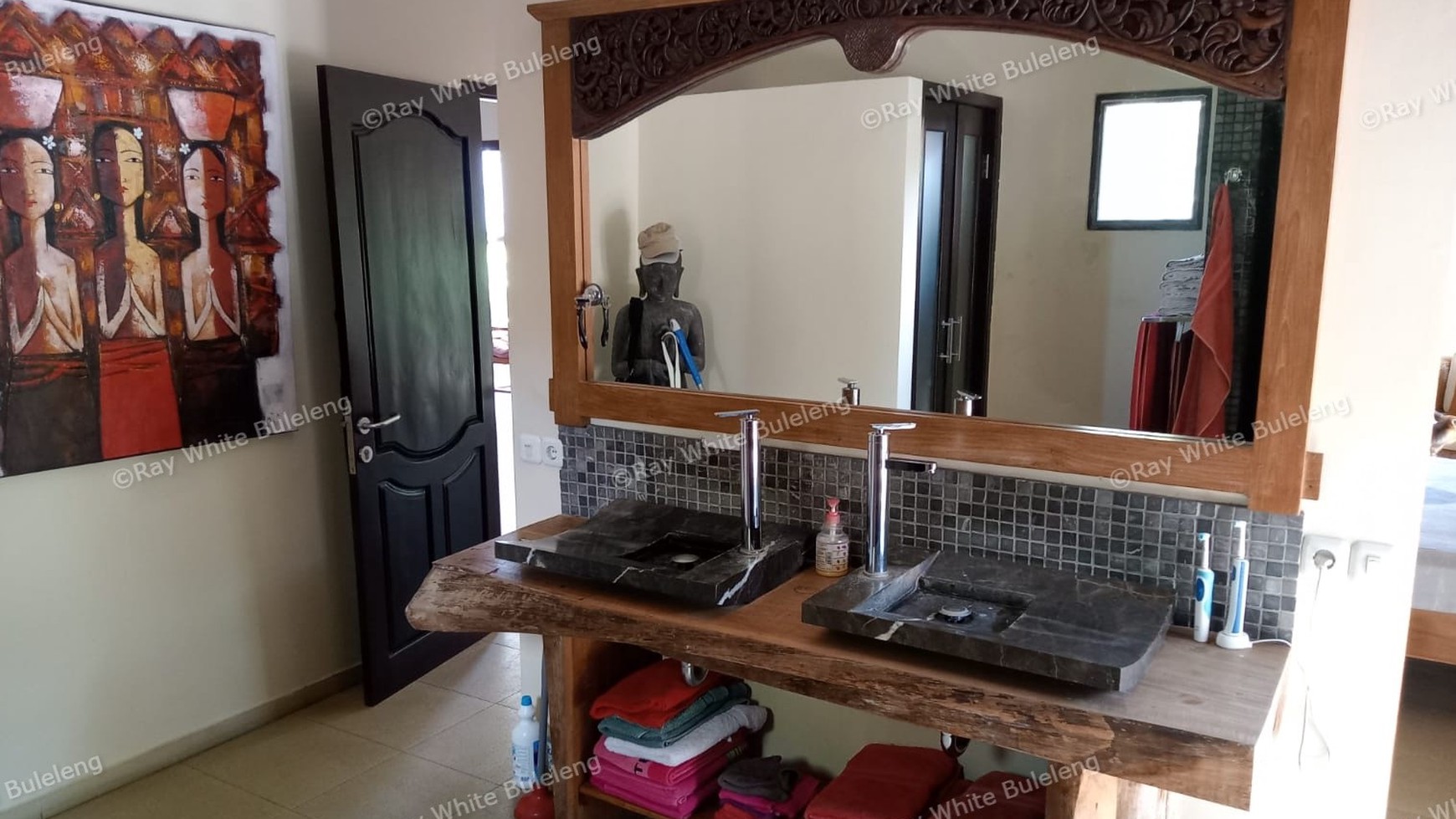 HILLSIDE VILLA IN PANJI WITH GUEST HOUSES AND BEAUTIFUL VIEW