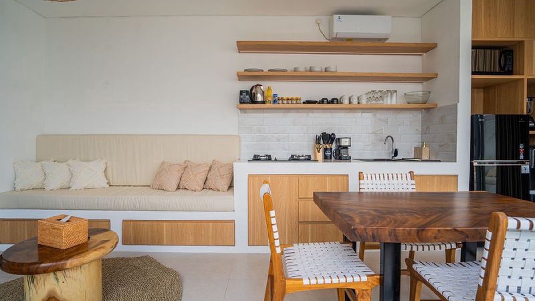 For Sale Leasehold - Brand new modern cozy villa in Kerobokan - Bali ( type  Nameera Mediterranean )