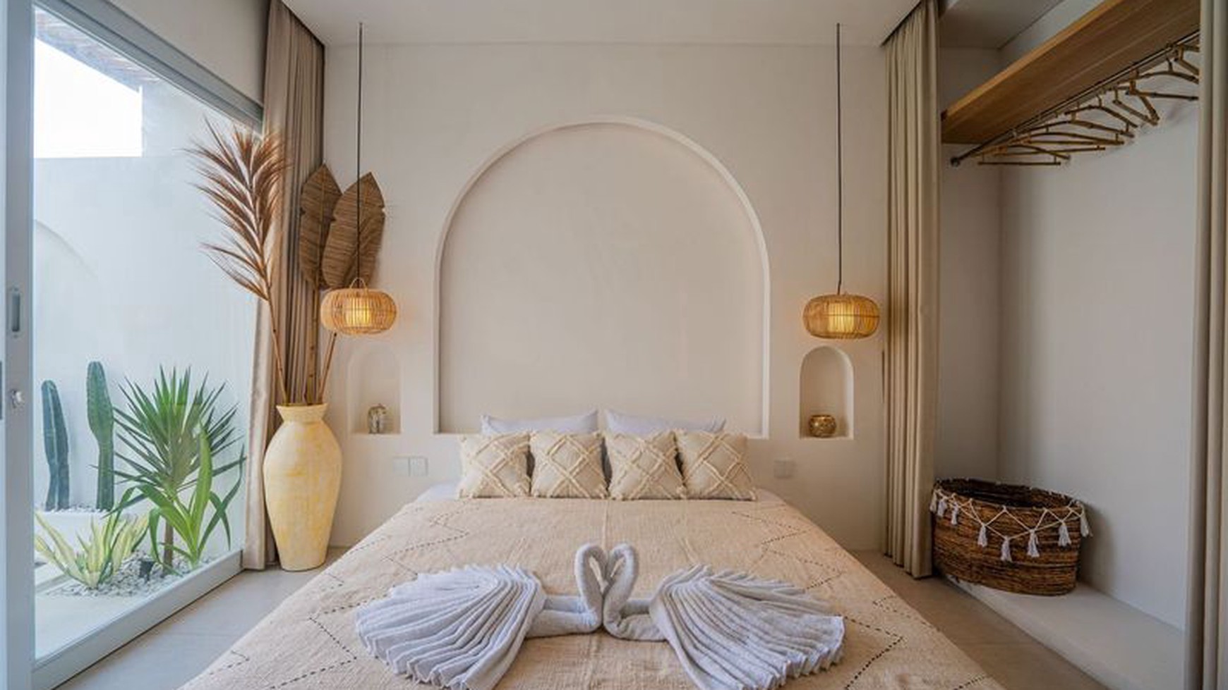 For Sale Leasehold - Brand new modern cozy villa in Kerobokan - Bali ( type  Nameera Mediterranean )