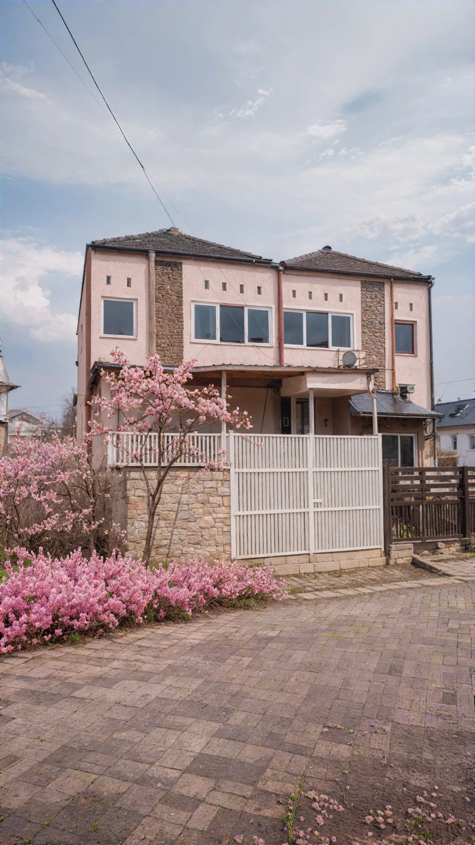Rumah Murah di Medokan Ayu, 2 Lantai Siap Huni 