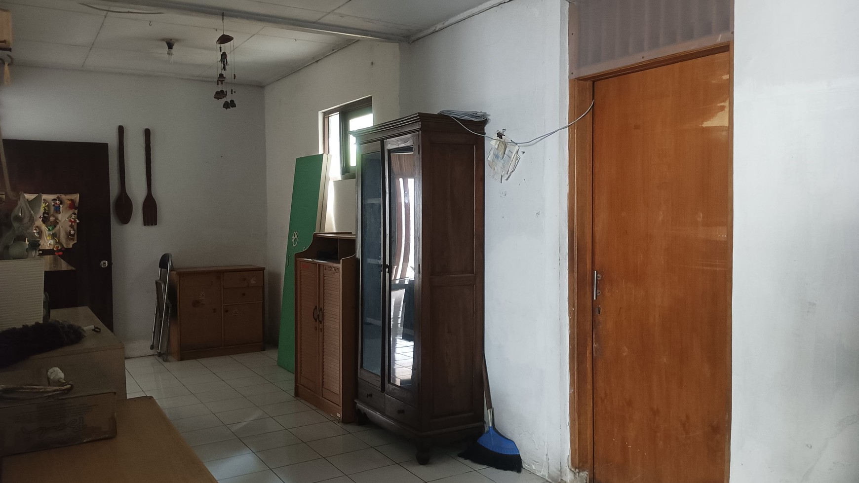 Rumah Klasik Dalam Komplek Harga NJOP Bisa Ditawar di Kalibata