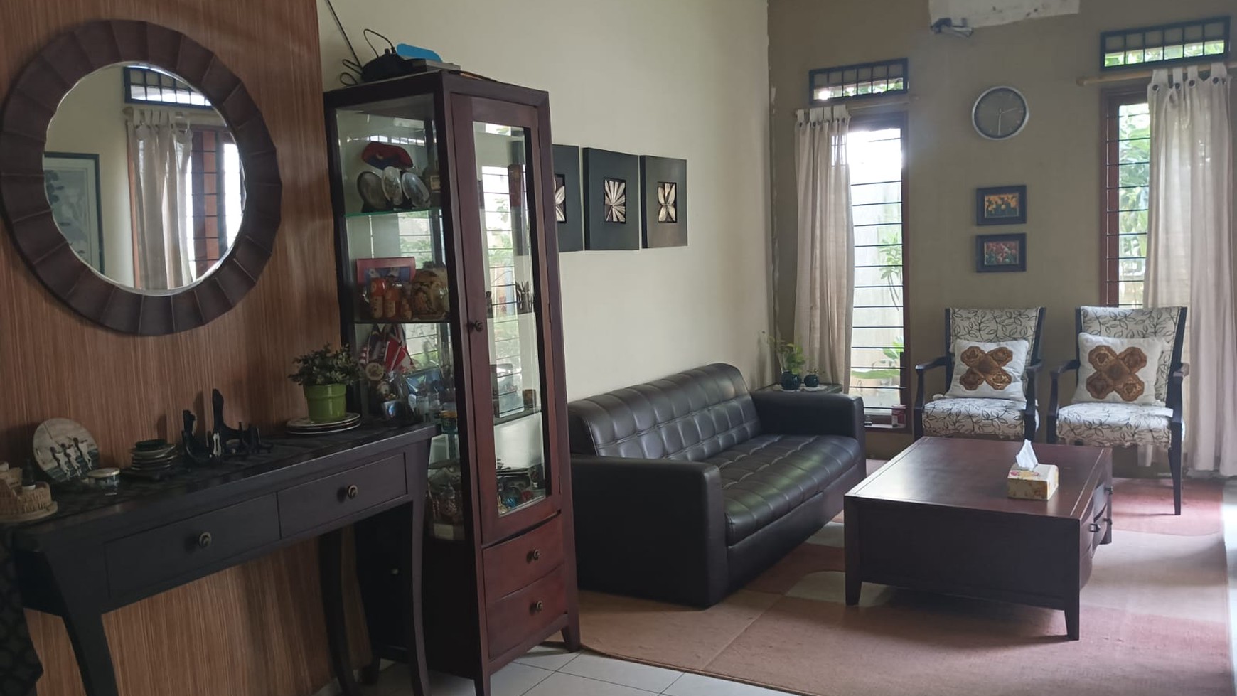 Rumah 2.5 Lantai di Samping Jalan Raya Cocok Untuk Bisnis