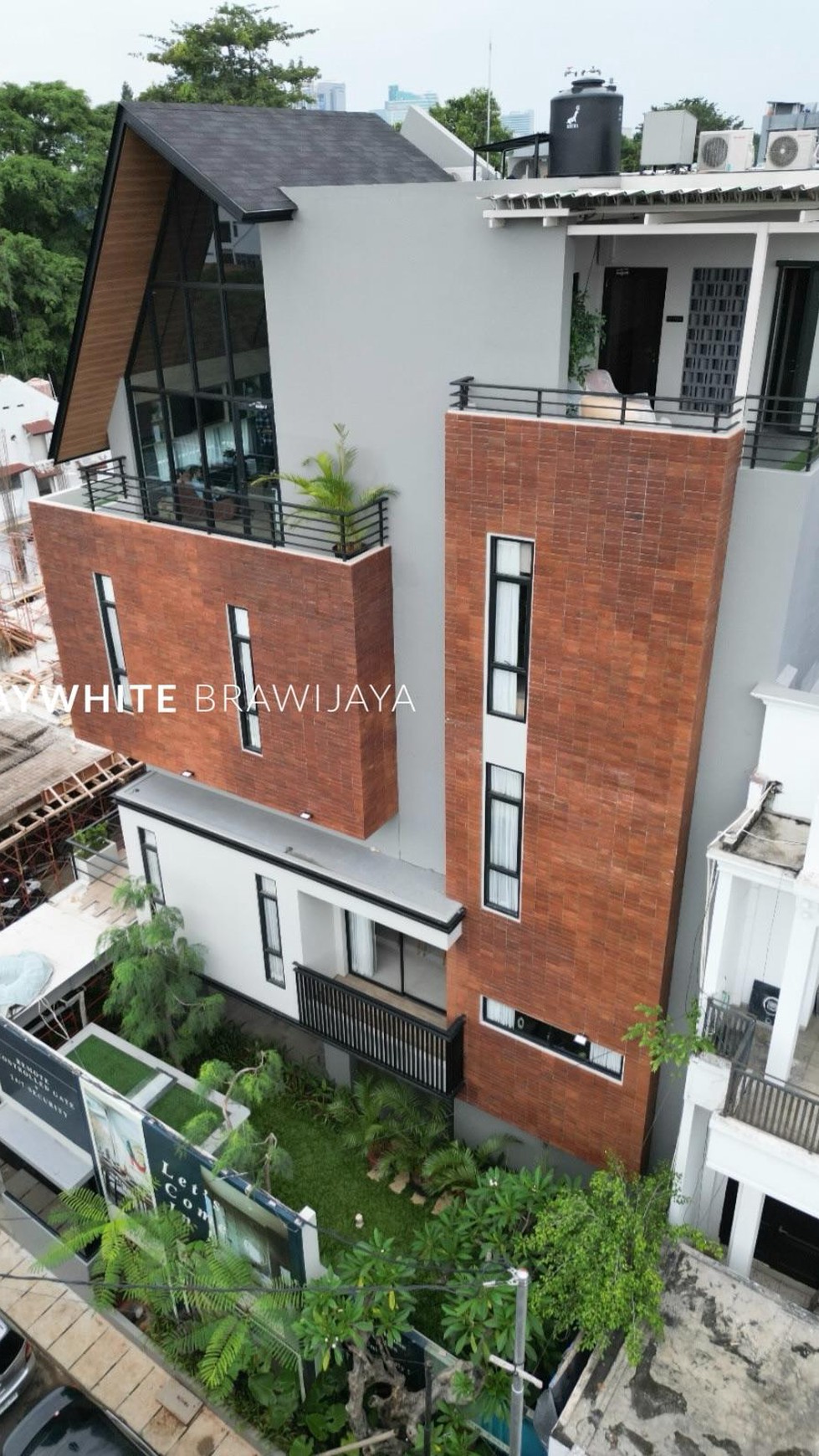 Townhouse Modern Lokasi Strategis Area Wijaya Kebayoran Baru