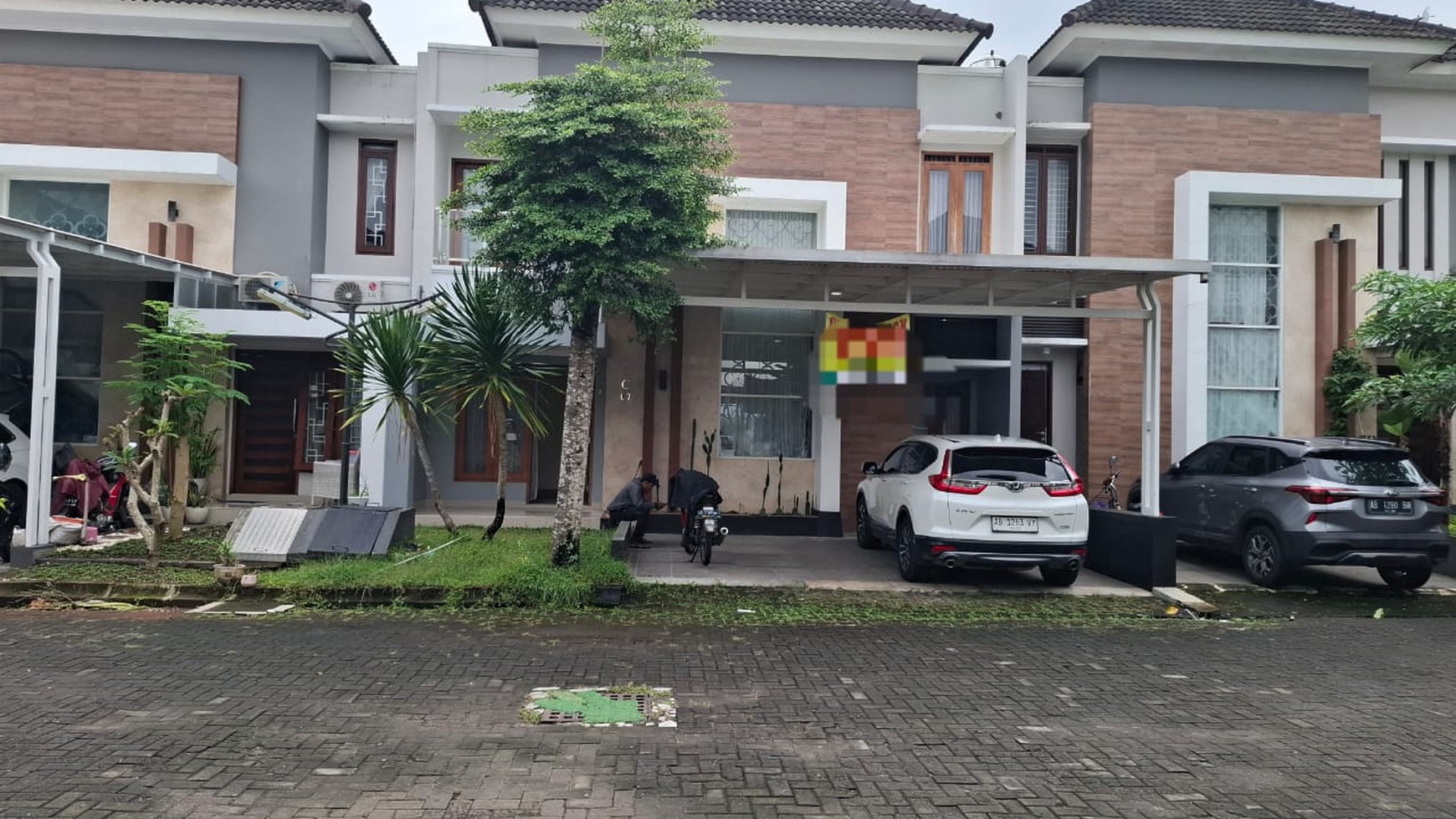 Rumah Tinggal 2 Lantai dalam Perum Grand Tlogoadi Mlati Sleman 