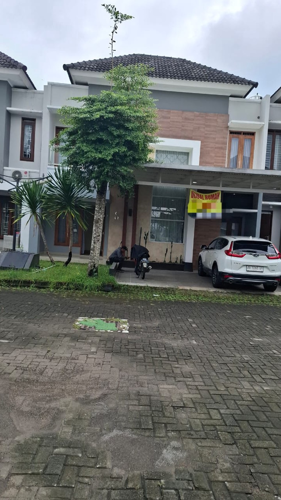 Rumah Tinggal 2 Lantai dalam Perum Grand Tlogoadi Mlati Sleman 