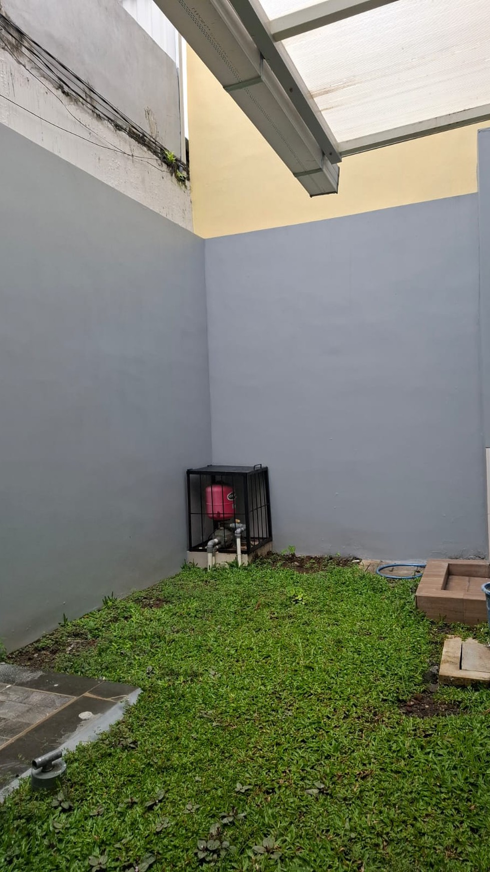 Rumah Tinggal 2 Lantai dalam Perum Grand Tlogoadi Mlati Sleman 