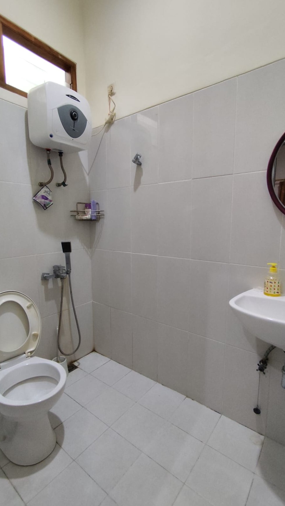 Rumah Tinggal Furnish Dalam Perum Griya Palem Hijau Godean Sleman