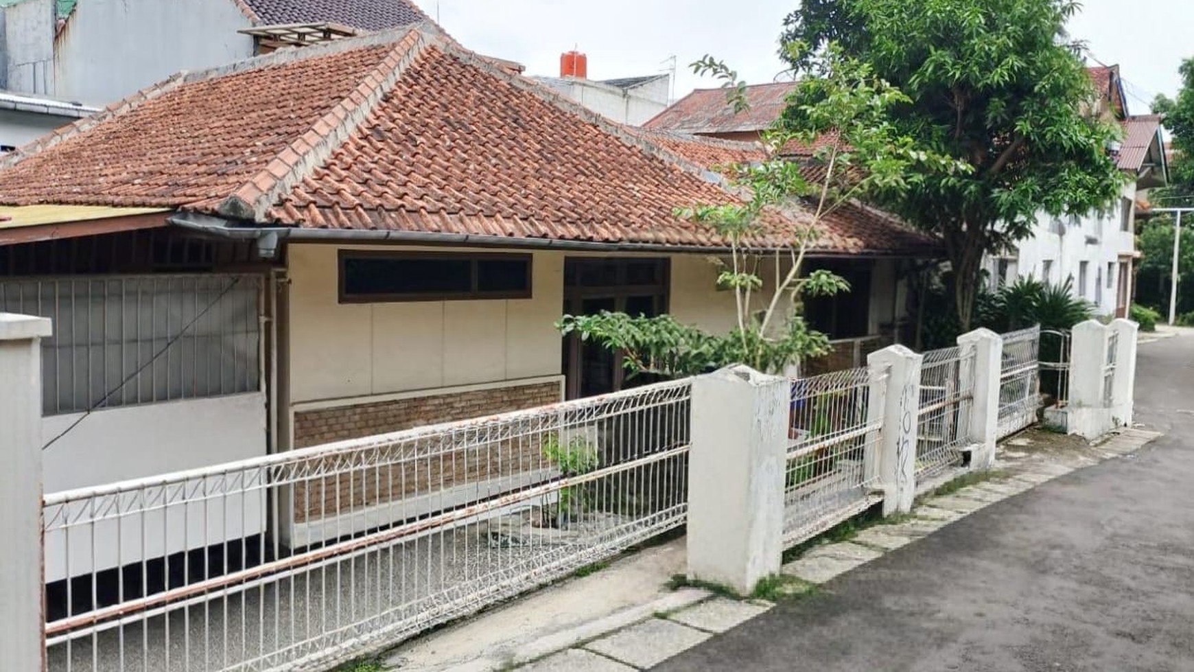 Rumah Bagus Di Jl Sekepanjang Cikutra Bandung