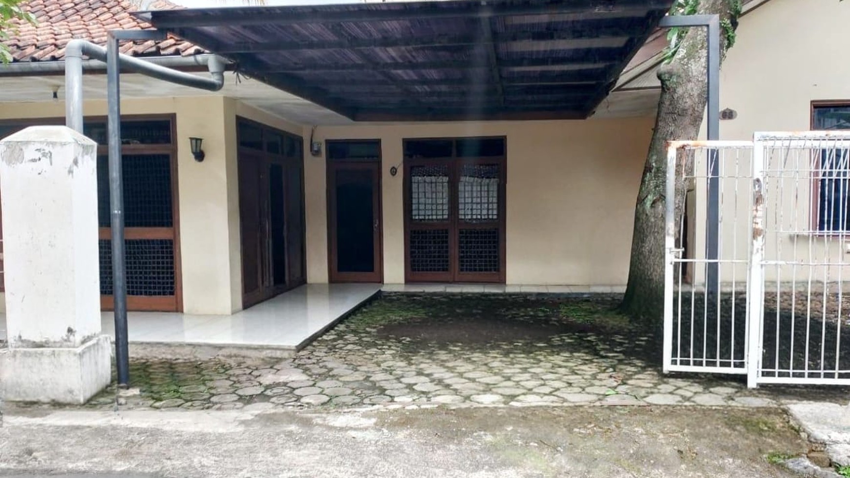 Rumah Bagus Di Jl Sekepanjang Cikutra Bandung