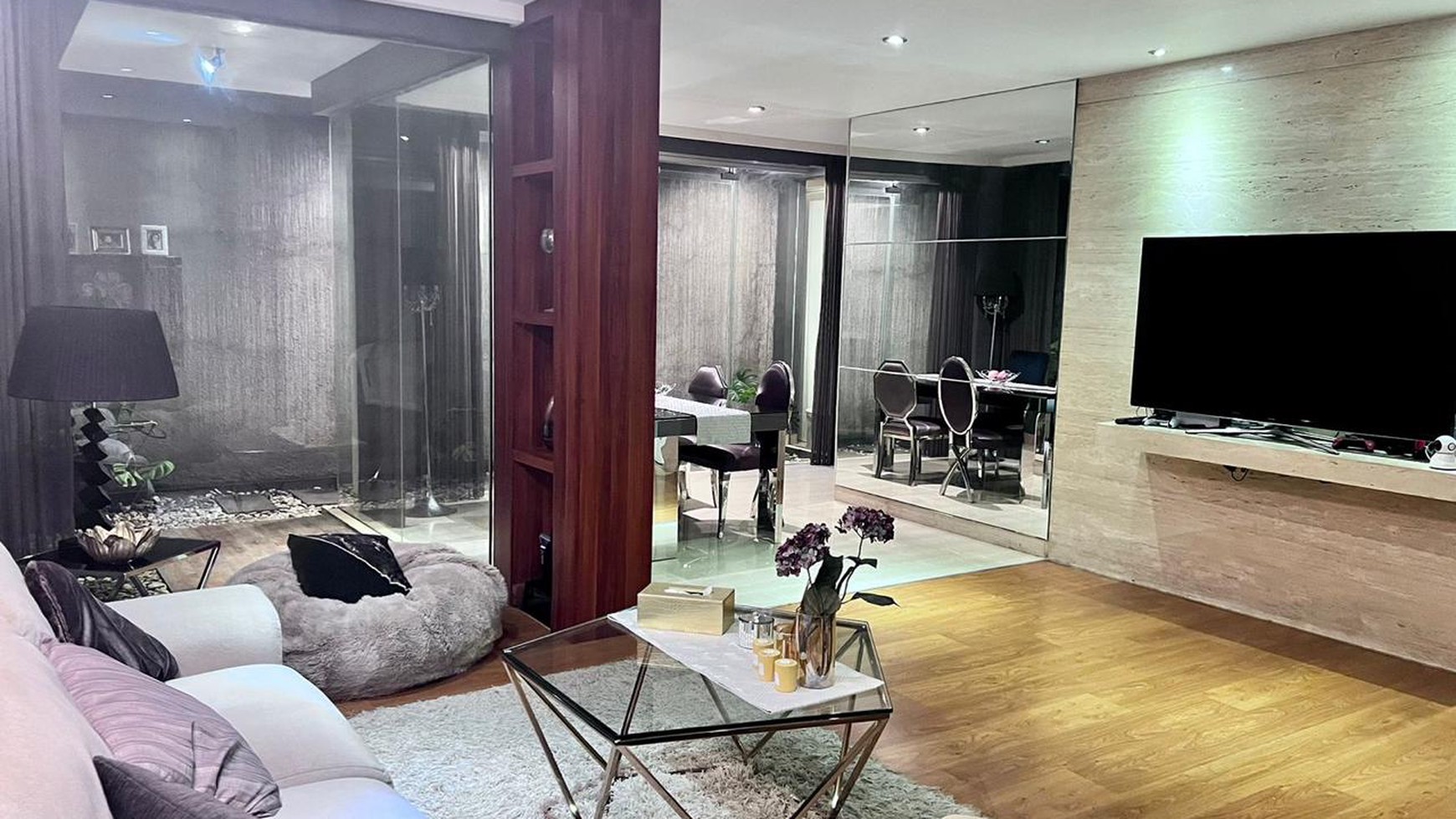 Rumah Bagus Ozone Residence Dalam Cluster Ada Club House di Bintaro Pesanggrahan Jakarta Selatan. 