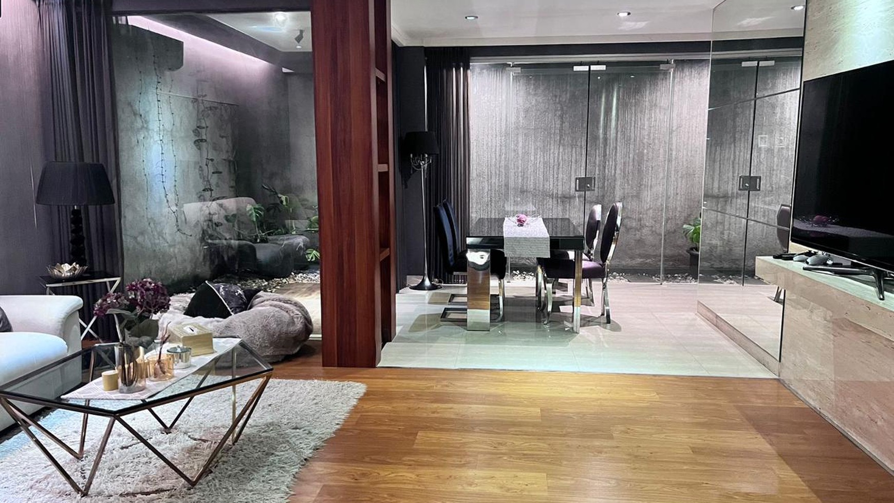 Rumah Bagus Ozone Residence Dalam Cluster Ada Club House di Bintaro Pesanggrahan Jakarta Selatan. 