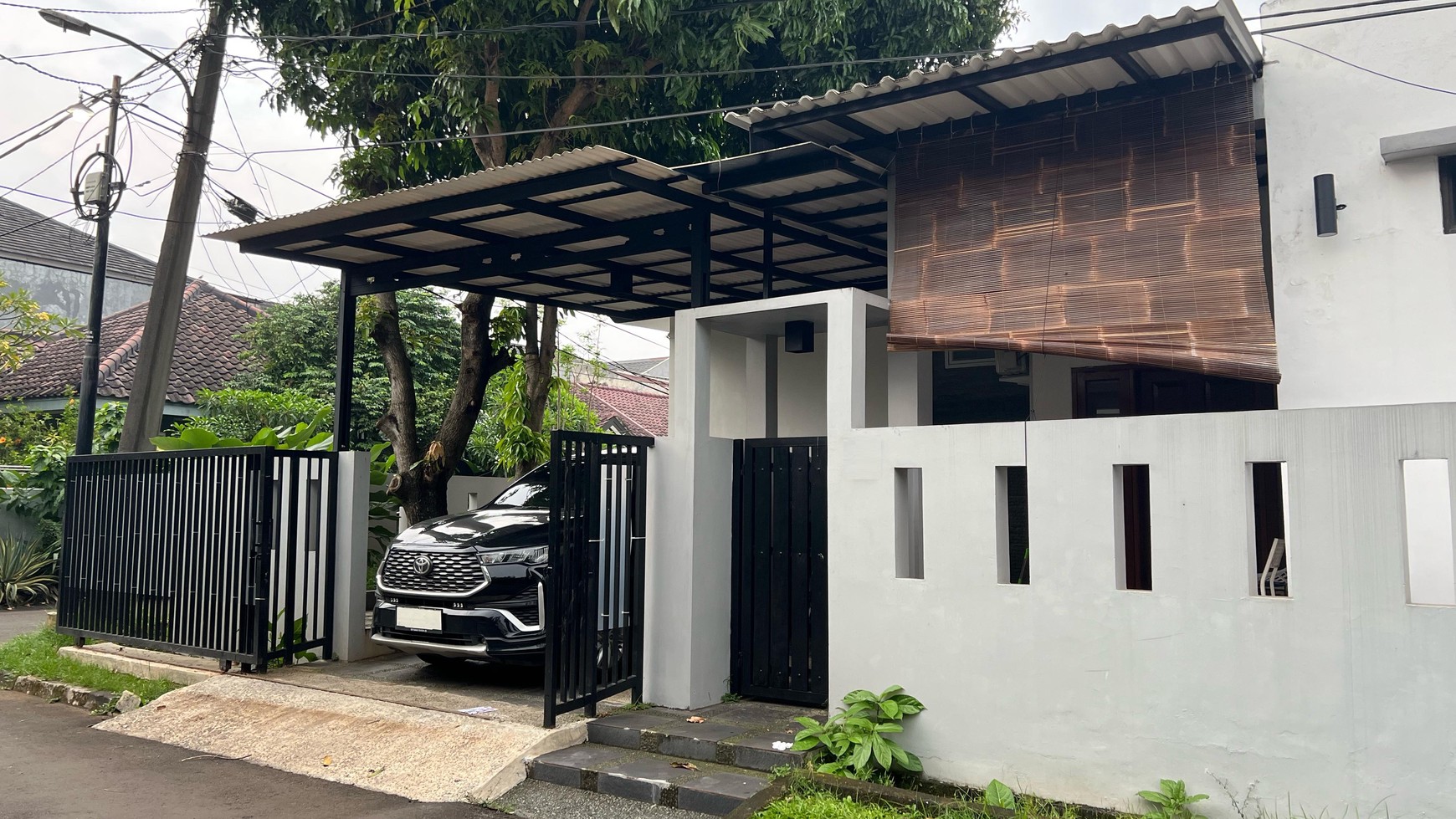 Rumah renovasi di Villa Melati Mas 
