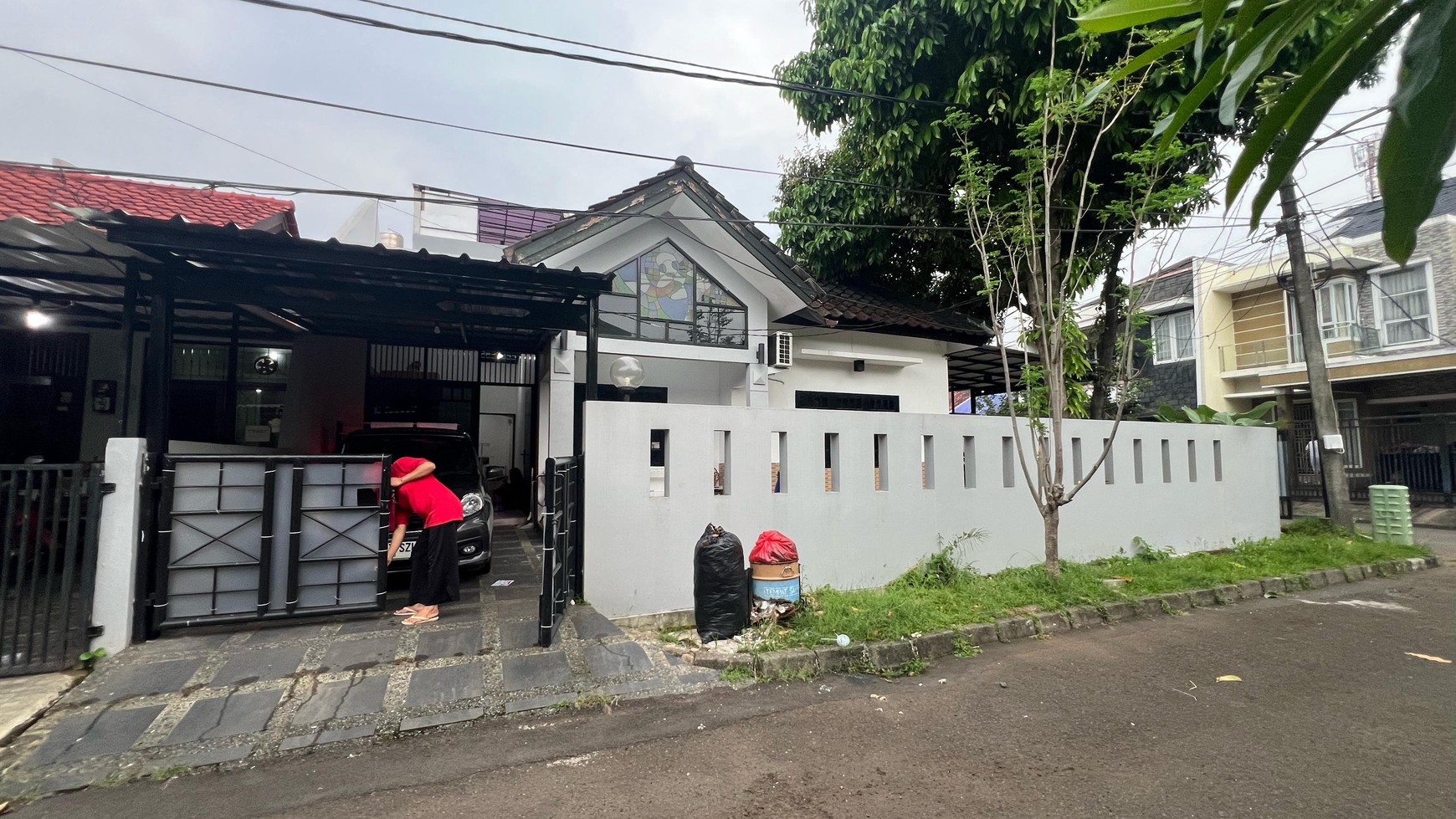 Rumah renovasi di Villa Melati Mas 