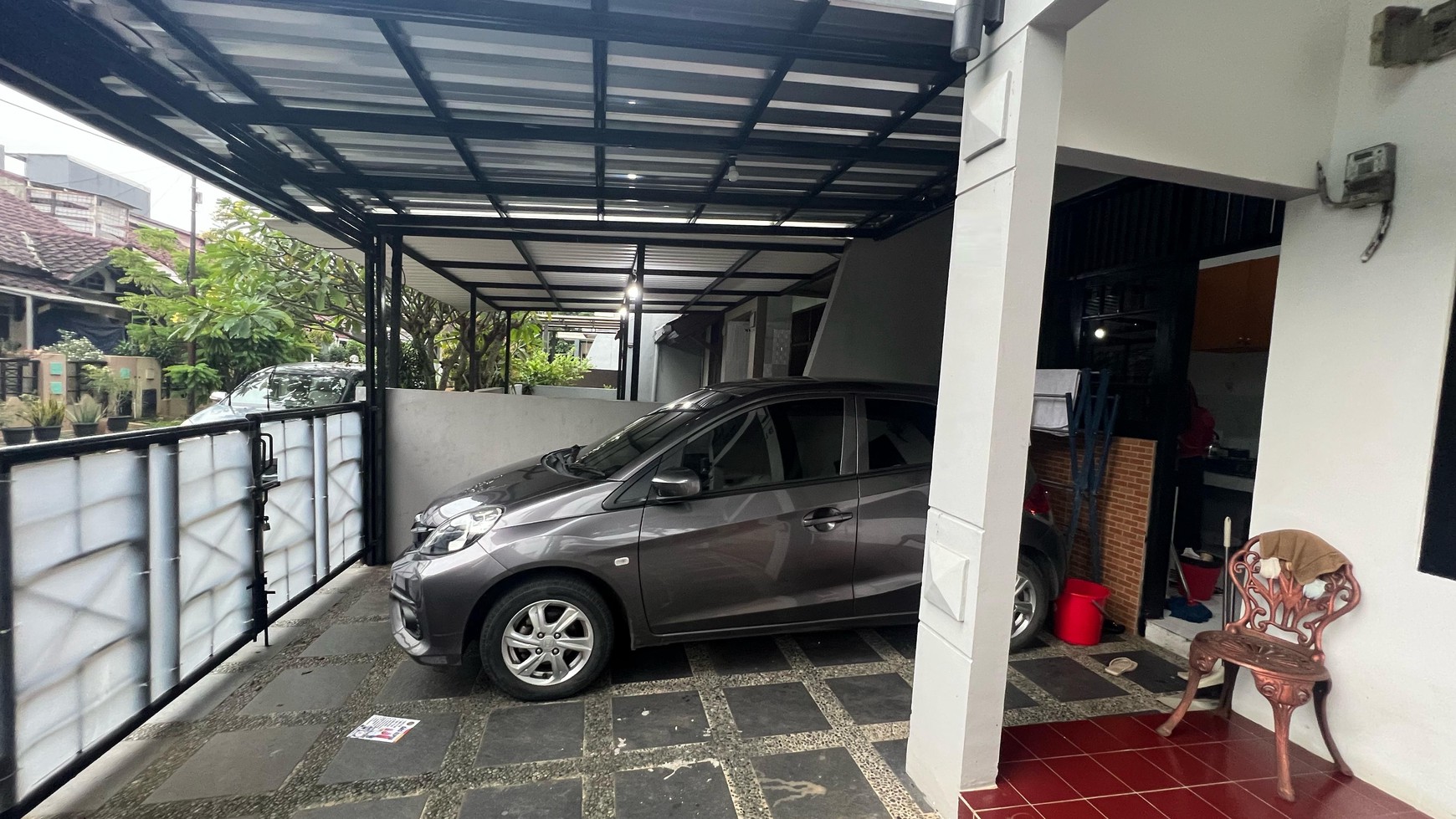 Rumah renovasi di Villa Melati Mas 