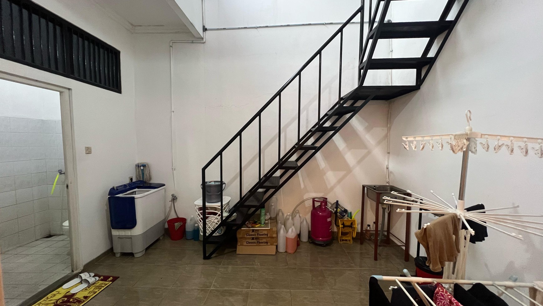 Rumah renovasi di Villa Melati Mas 