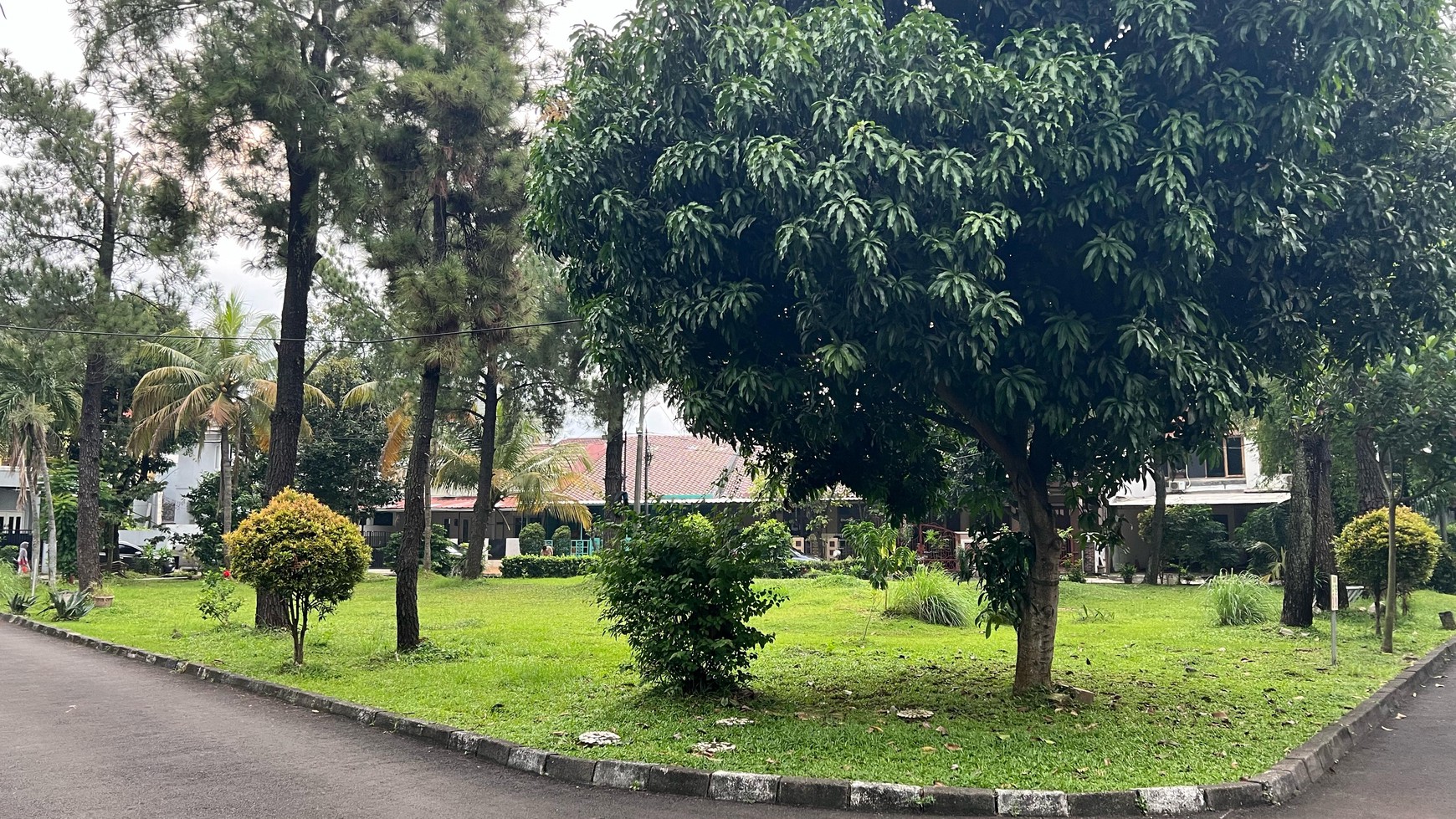 Rumah renovasi di Villa Melati Mas 