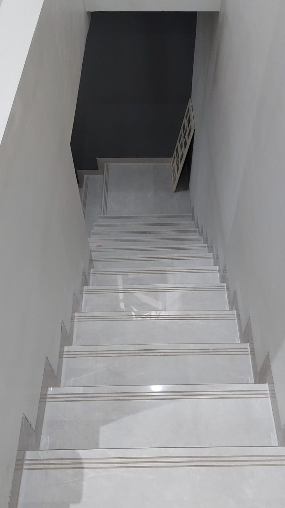 Rumah Bagus Di Cluster Linea Residence Graha Raya Bintaro
