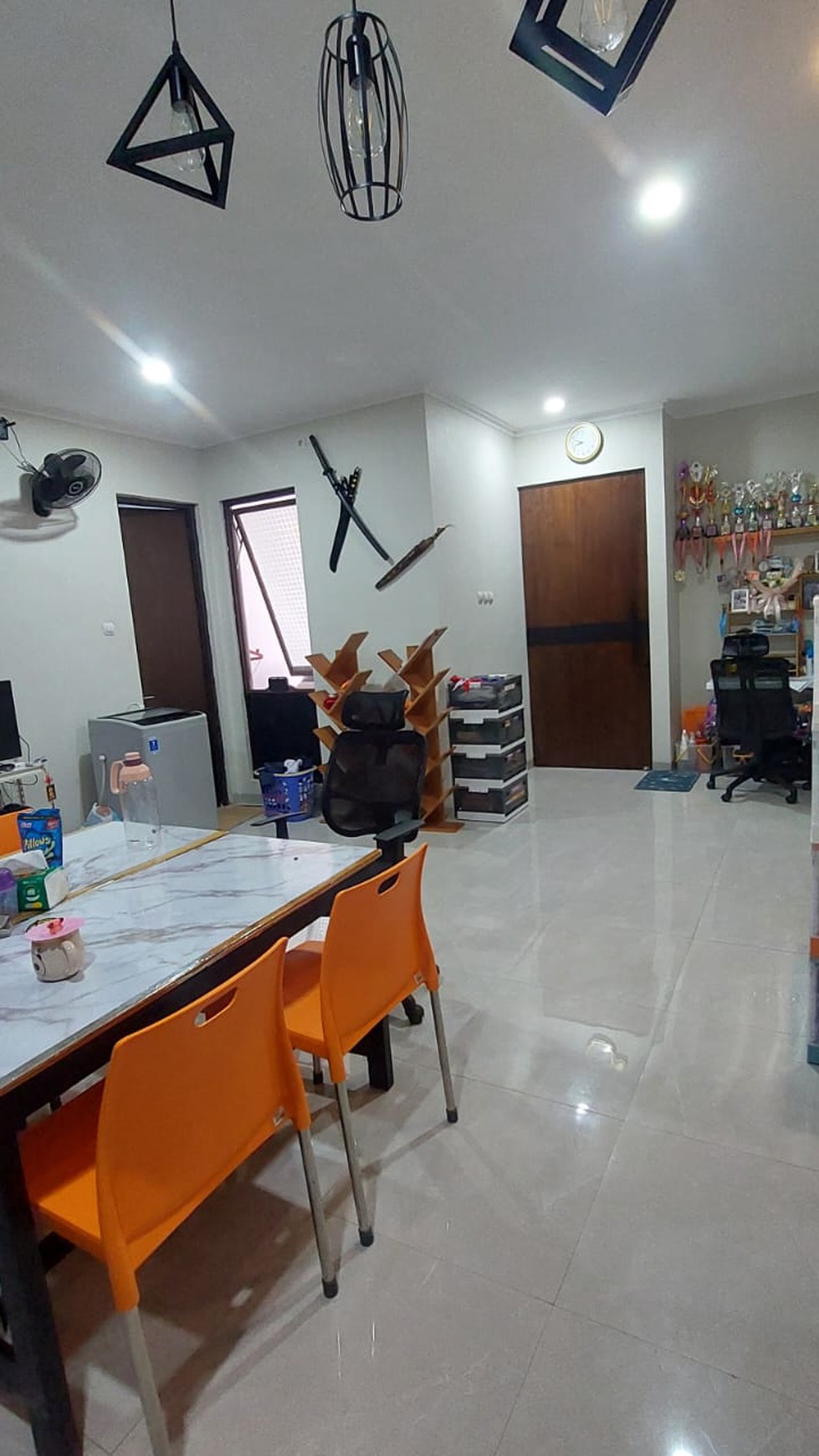Rumah Bagus Di Cluster Linea Residence Graha Raya Bintaro