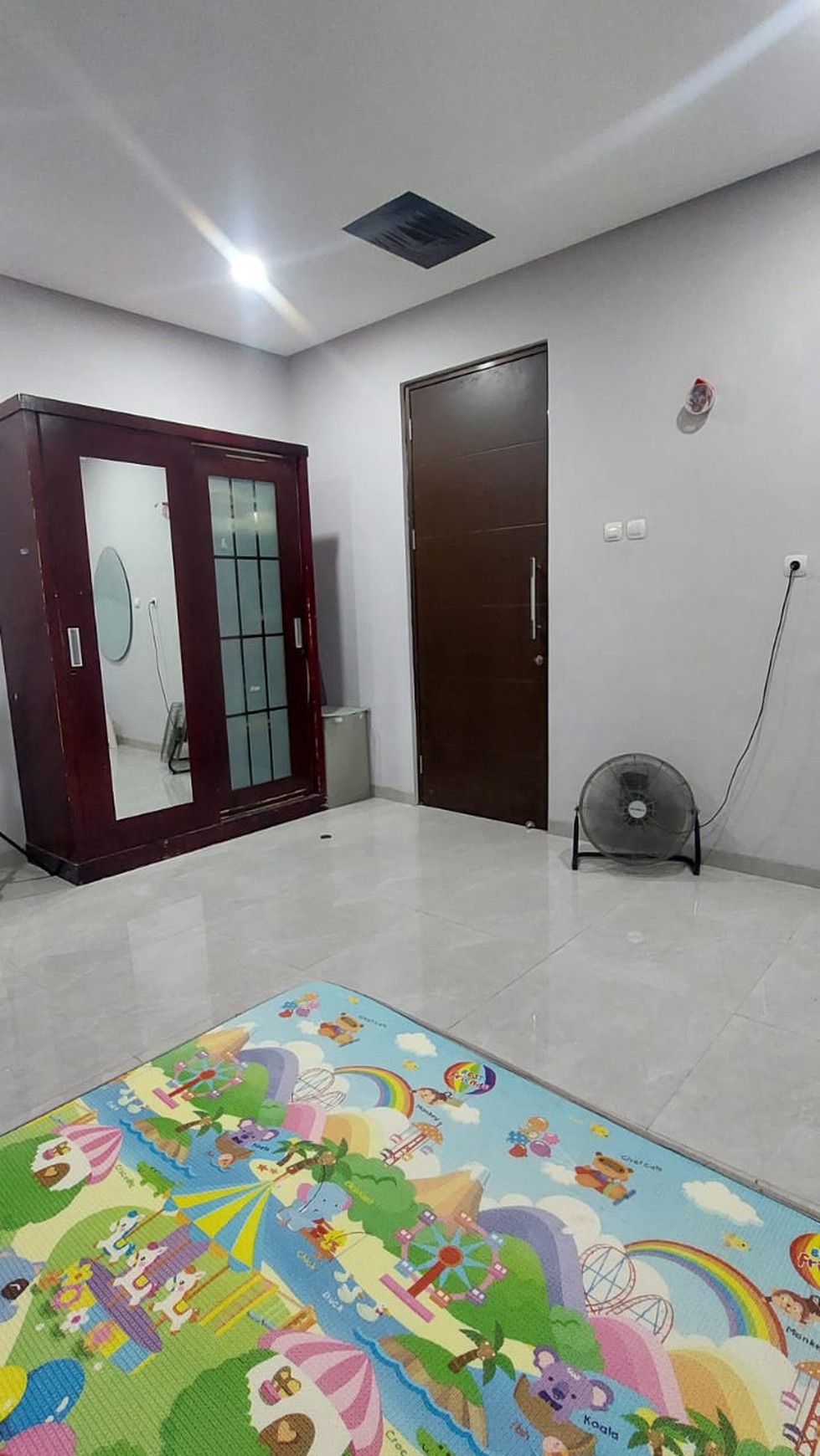 Rumah Bagus Di Cluster Linea Residence Graha Raya Bintaro