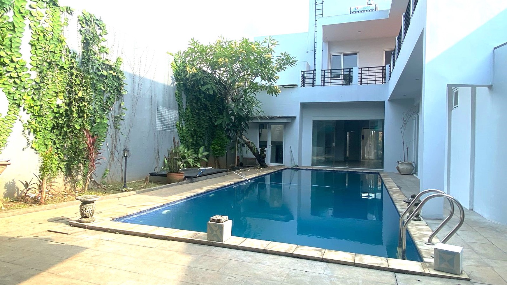 Rumah Mewah di Kawasan Premium Kebayoran Bintaro - Bintaro Jaya 