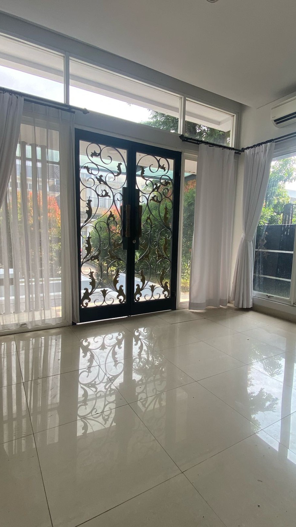 Rumah Mewah di Kawasan Premium Kebayoran Bintaro - Bintaro Jaya 