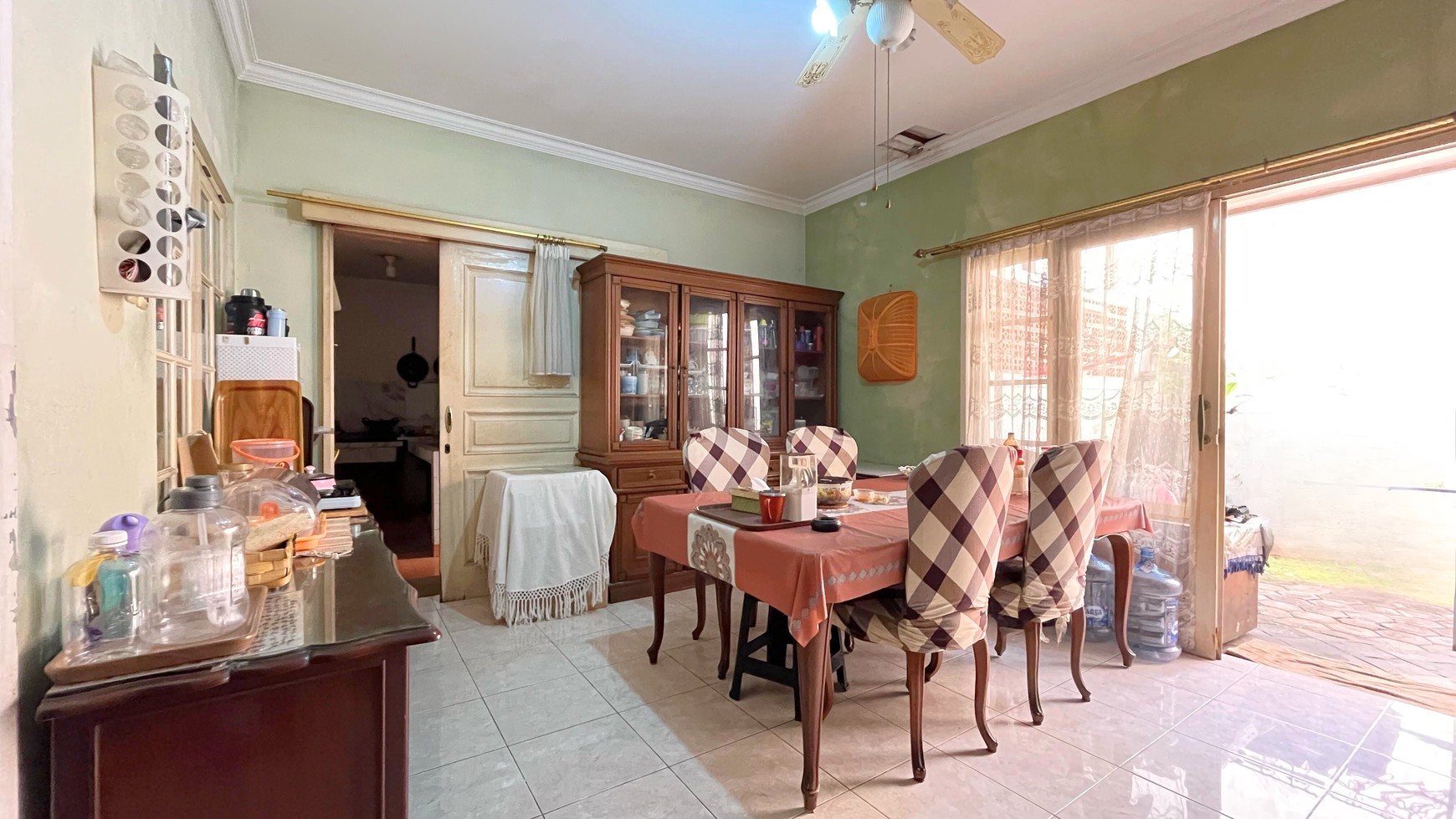 Rumah 2 Lantai Dalam Komplek Berfasilitas Lengkap di Ciputat Timur