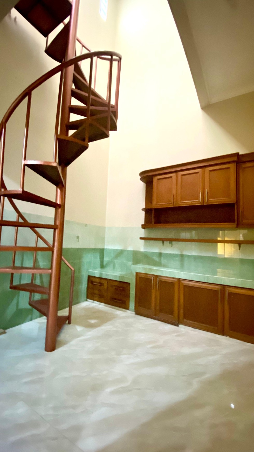 Rumah LUX siap huni di lokasi premium Senayan Bintaro 