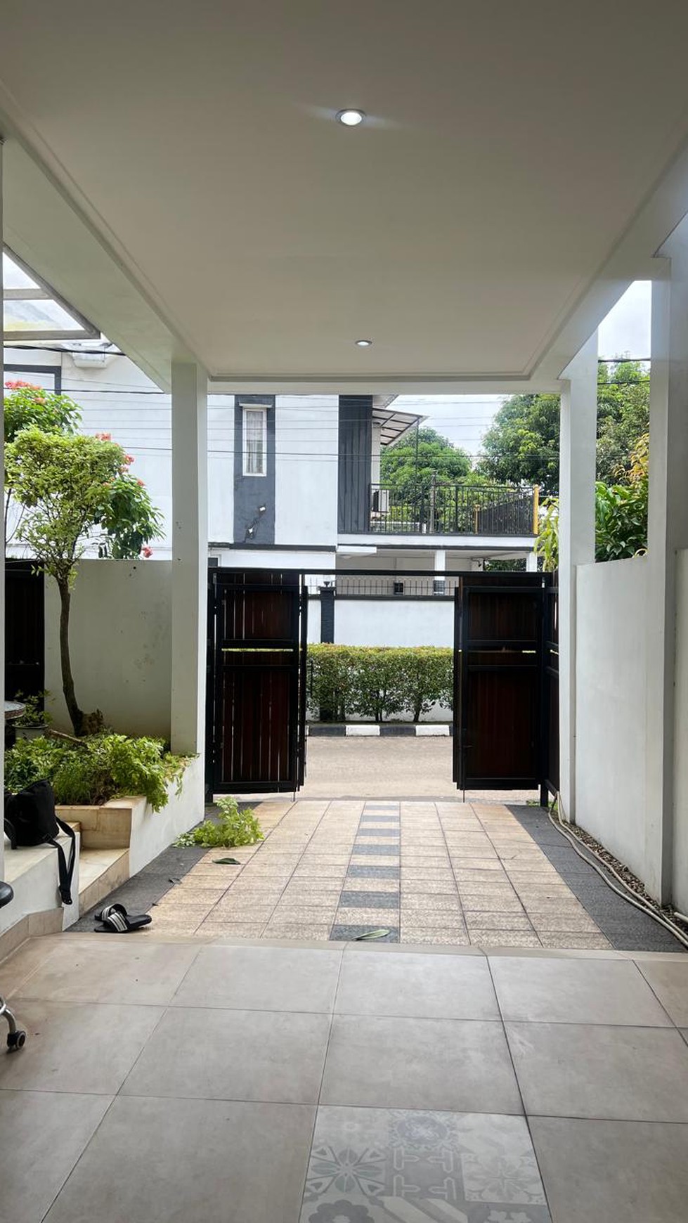 Turun harga Rumah Fully Renovasi  Villa Melati mas Vista