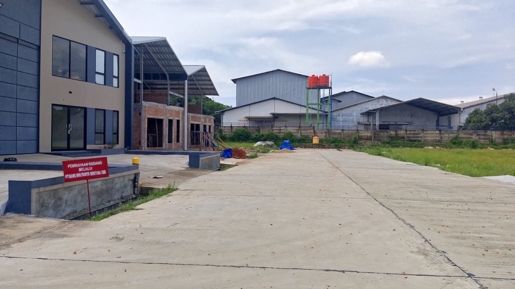 Disewakan Gudang Baru di Komplek Pergudangan
