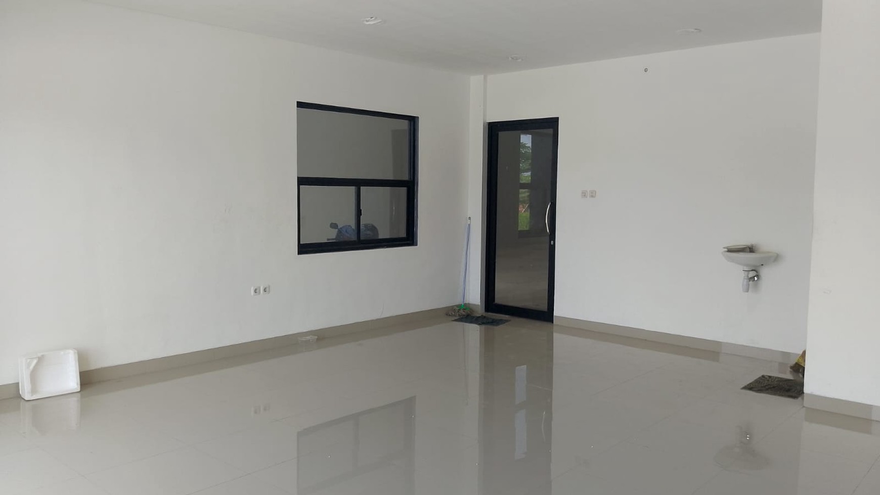 Disewakan Gudang Baru di Komplek Pergudangan