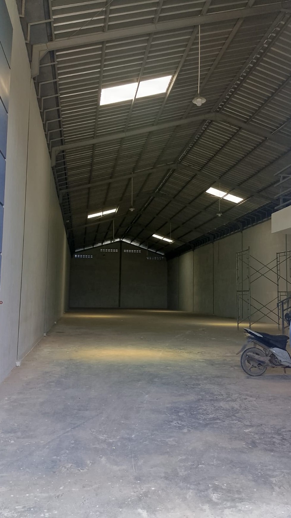Disewakan Gudang Baru di Komplek Pergudangan