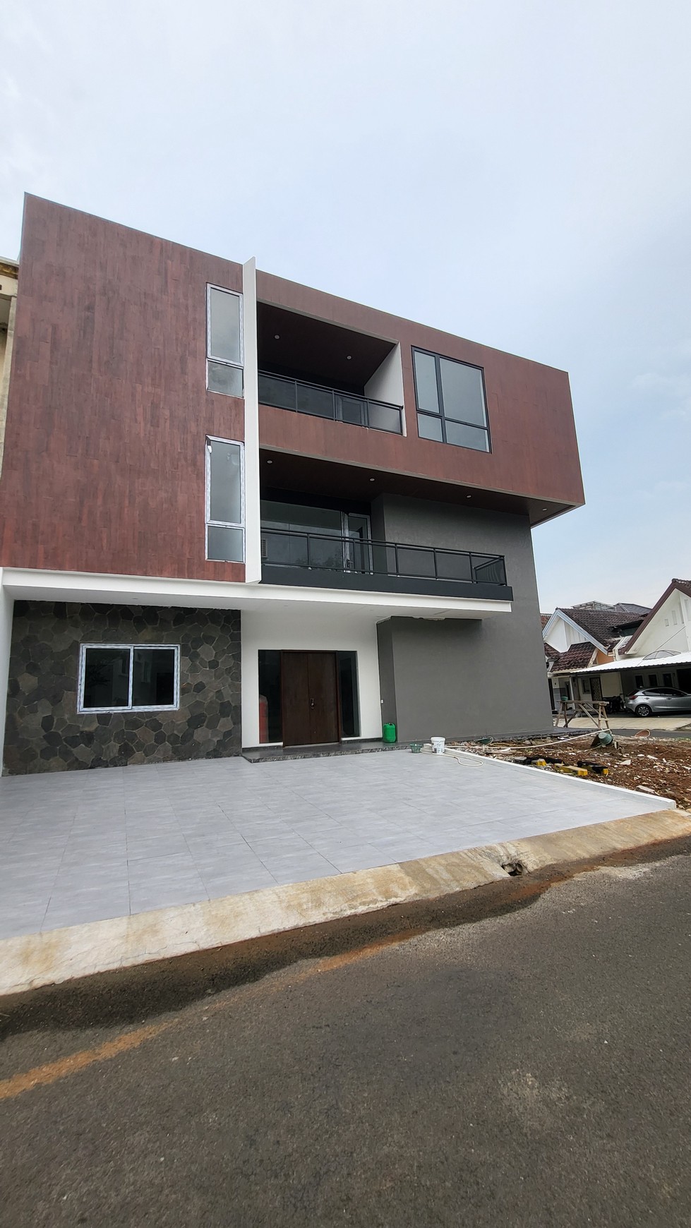 Rumah Baru siap Huni di Alam Sutera Dekat Tol dan Mall