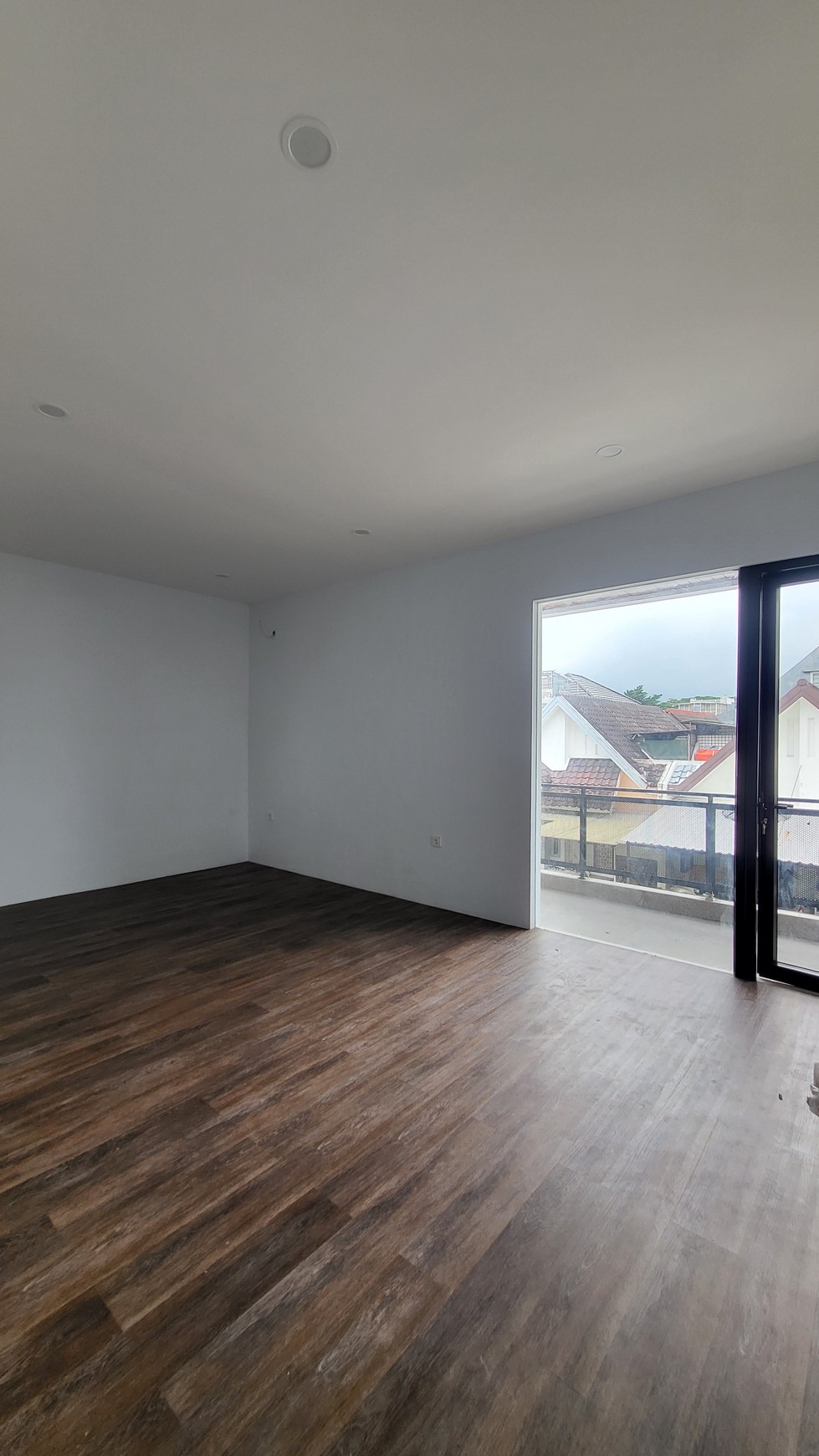 Rumah Baru siap Huni di Alam Sutera Dekat Tol dan Mall