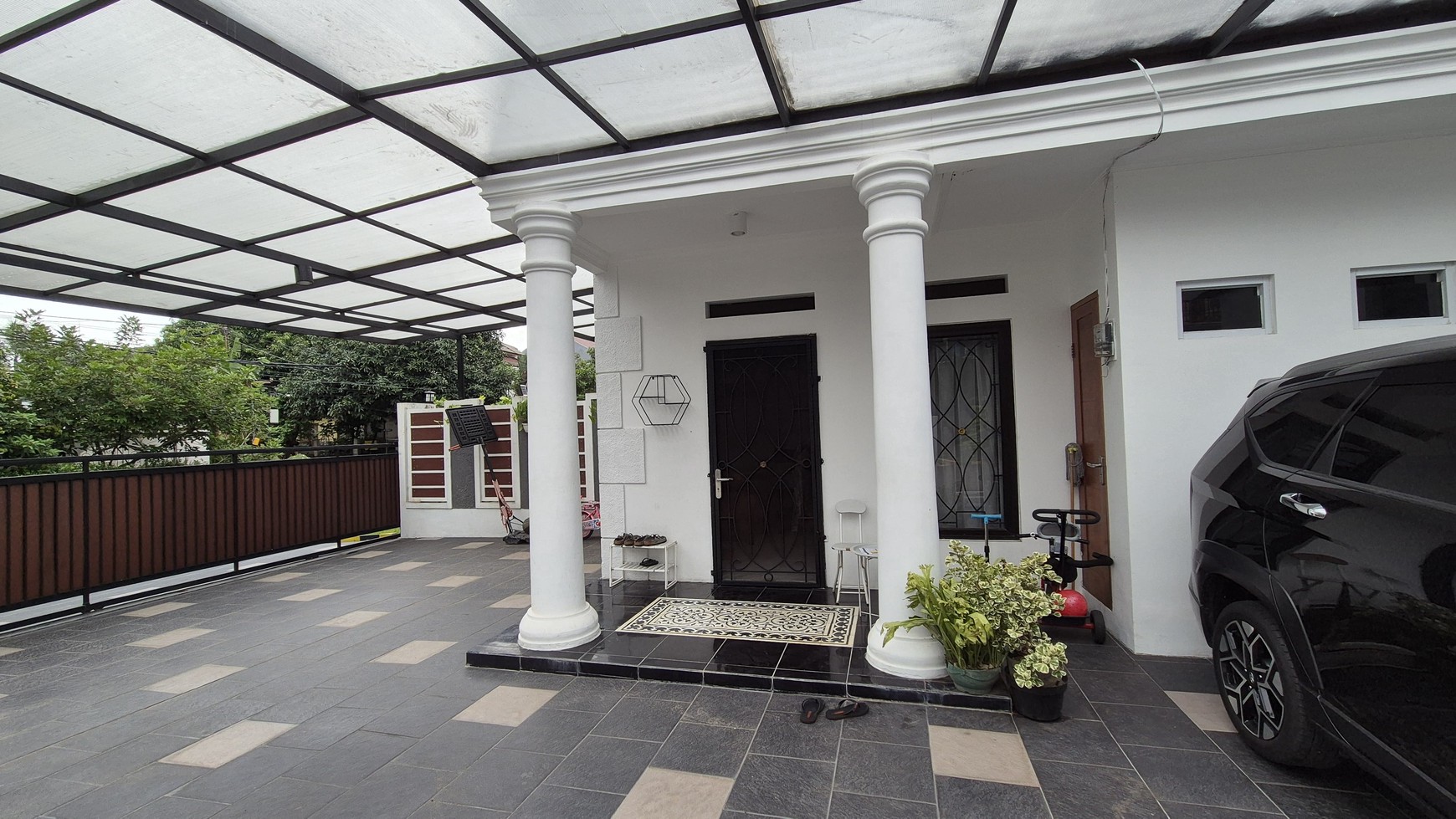Rumah Bagus Di Komp Griya Jakarta Jl Sawo Pamulang