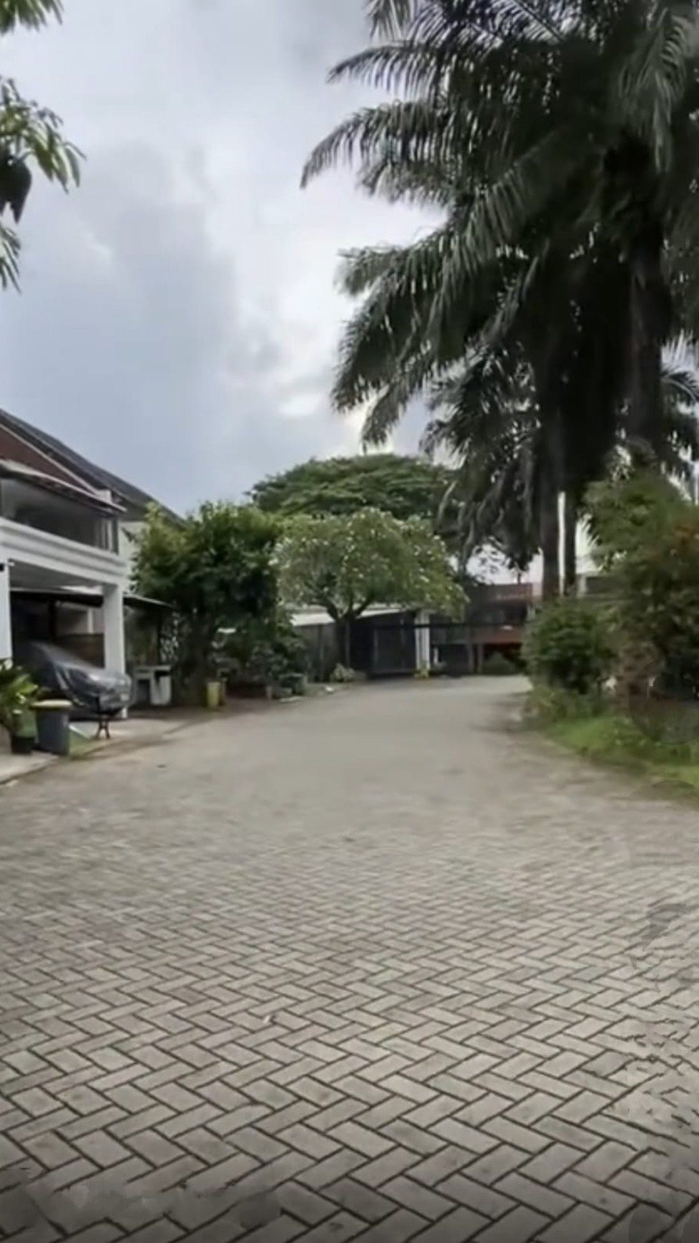 Rumah Bagus Di The Orchid Bintaro Tangerang Selatan