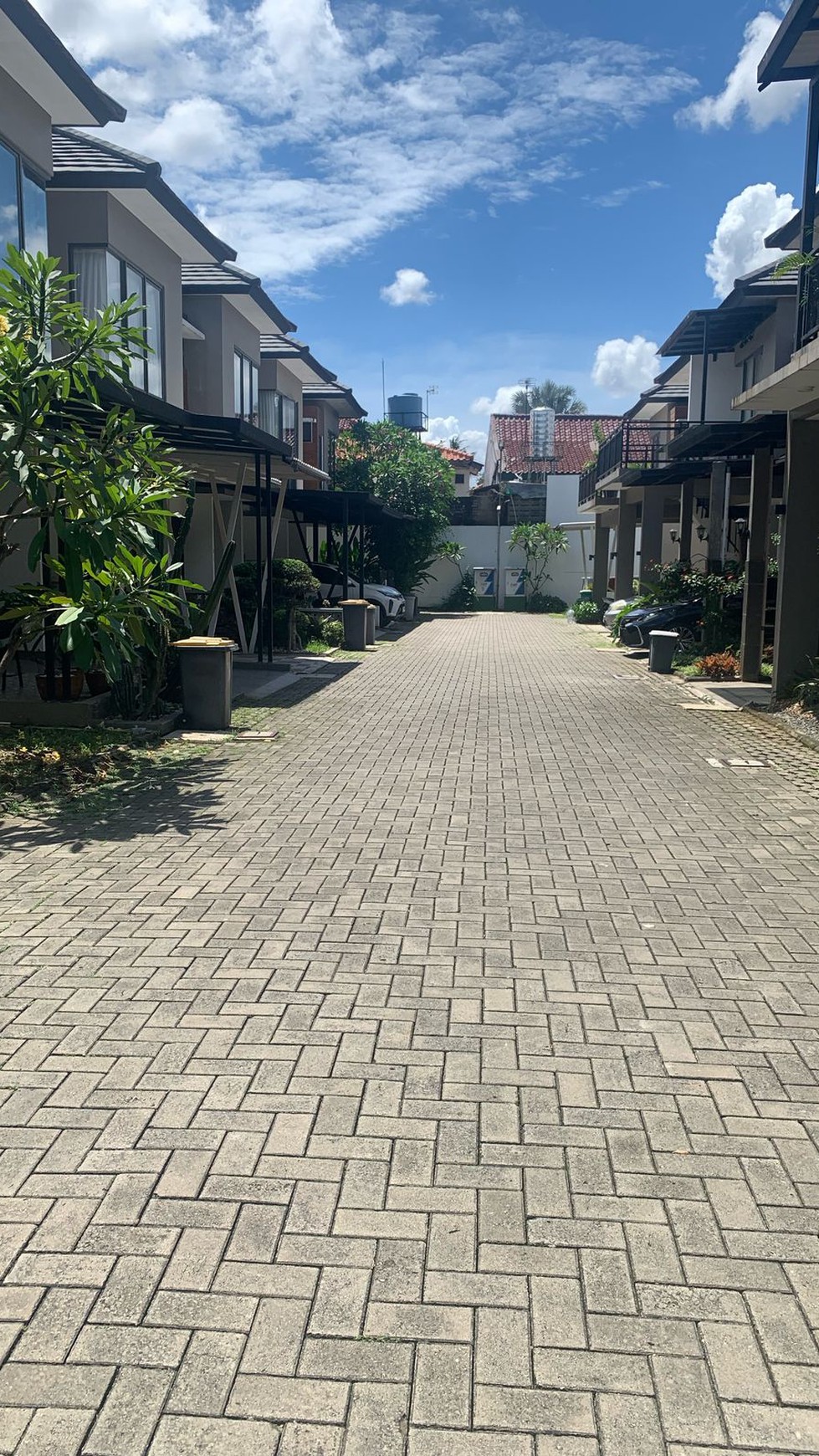 Rumah Bagus Di Cavana Bintaro Rengas Ciputat Timur Tangerang Selatan
