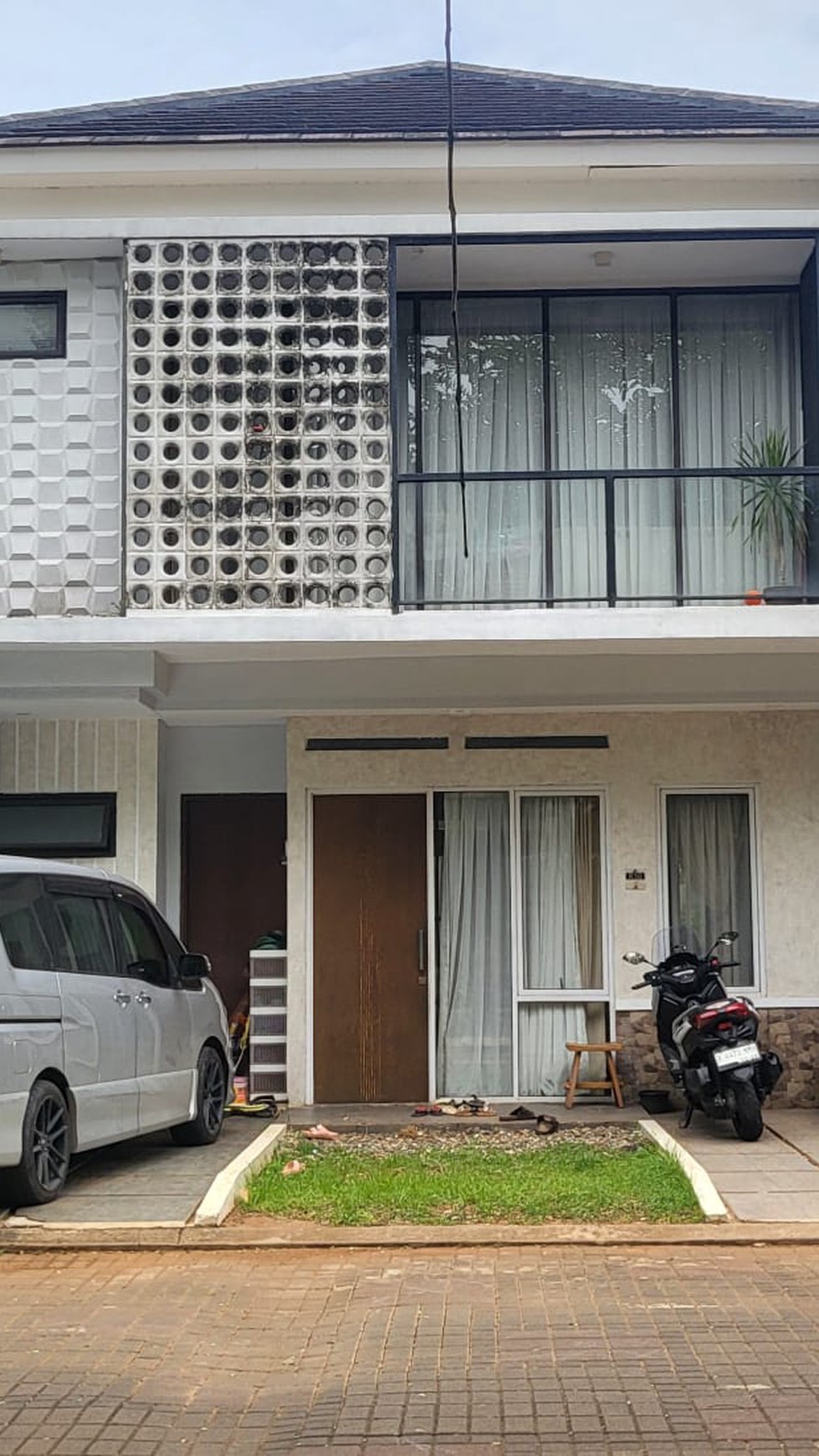 Rumah Siap Huni dengan Hunian Nyaman dan Asri di @Golden Park, BSD.