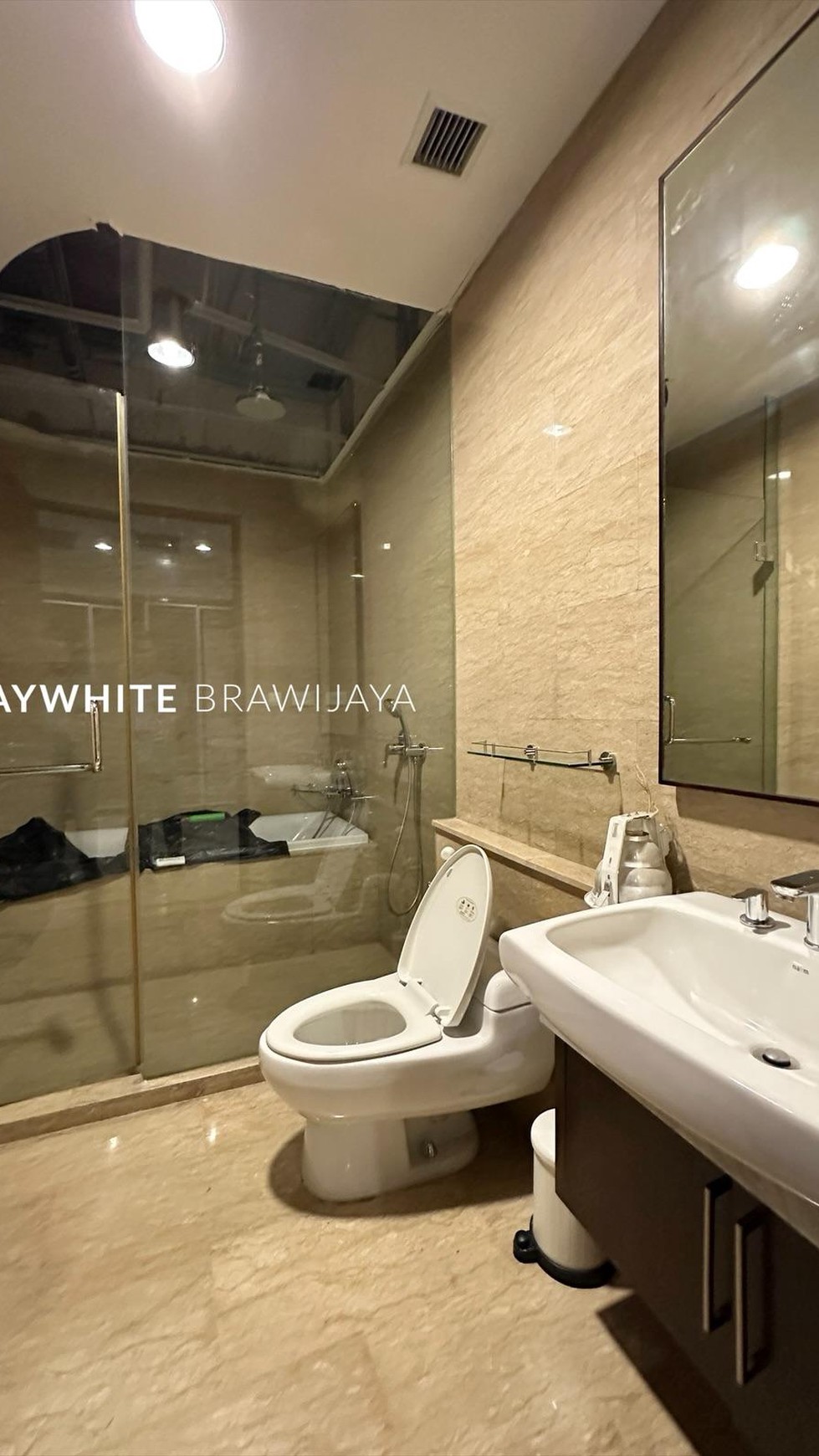 Essence Darmawangsa East Tower 3BR