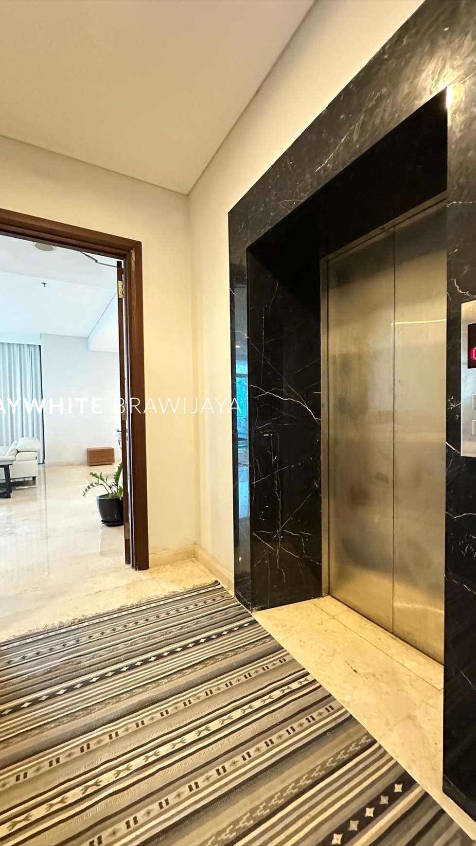 Essence Darmawangsa East Tower 3BR