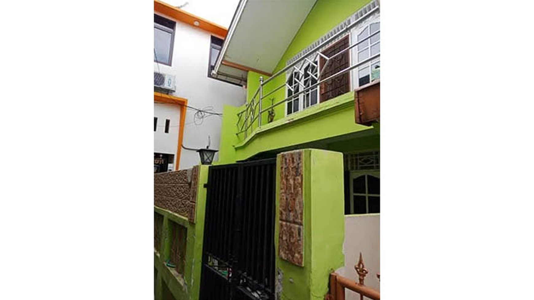 Rumah terawat, rapi lokasi strategis di Jl Johar Baru