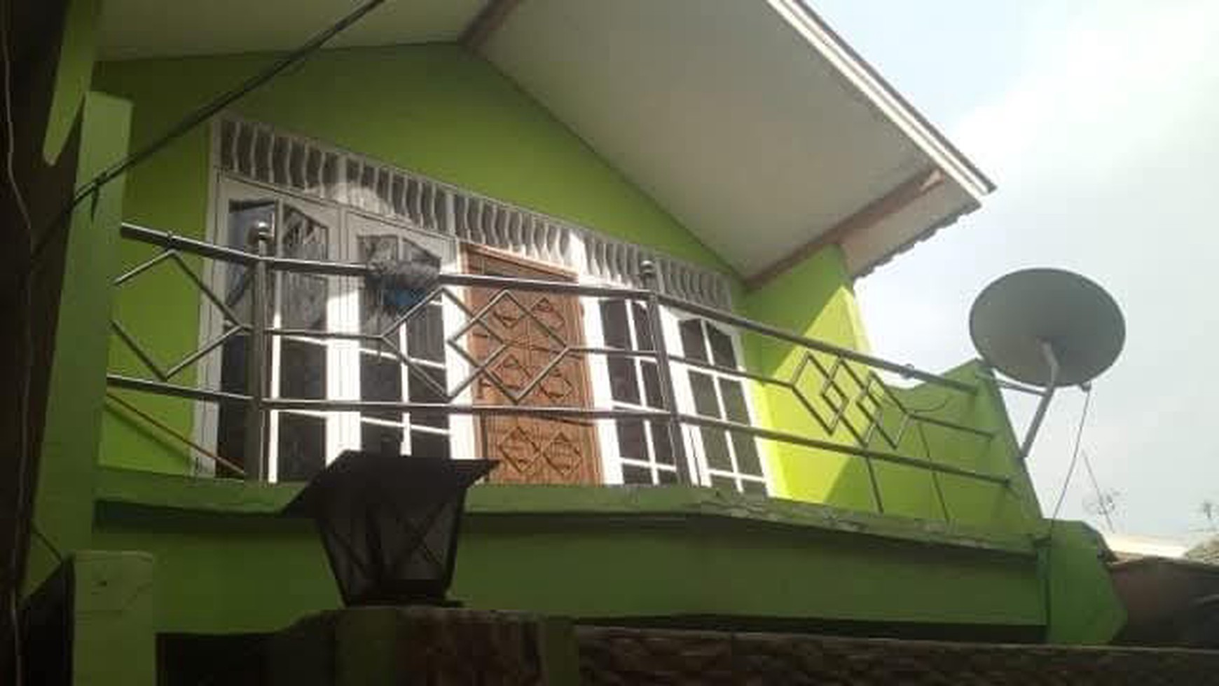 Rumah terawat, rapi lokasi strategis di Jl Johar Baru