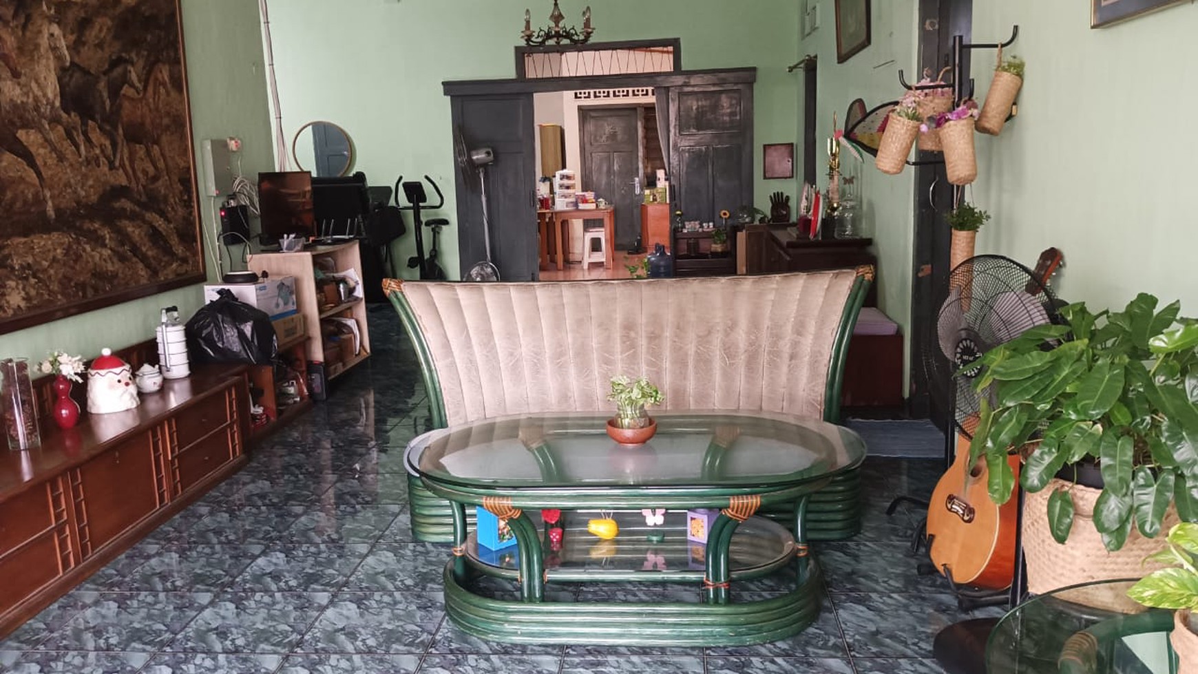 Rumah Posisi Samping Jalan Raya Cocok Untuk Usaha di Tebet Timur