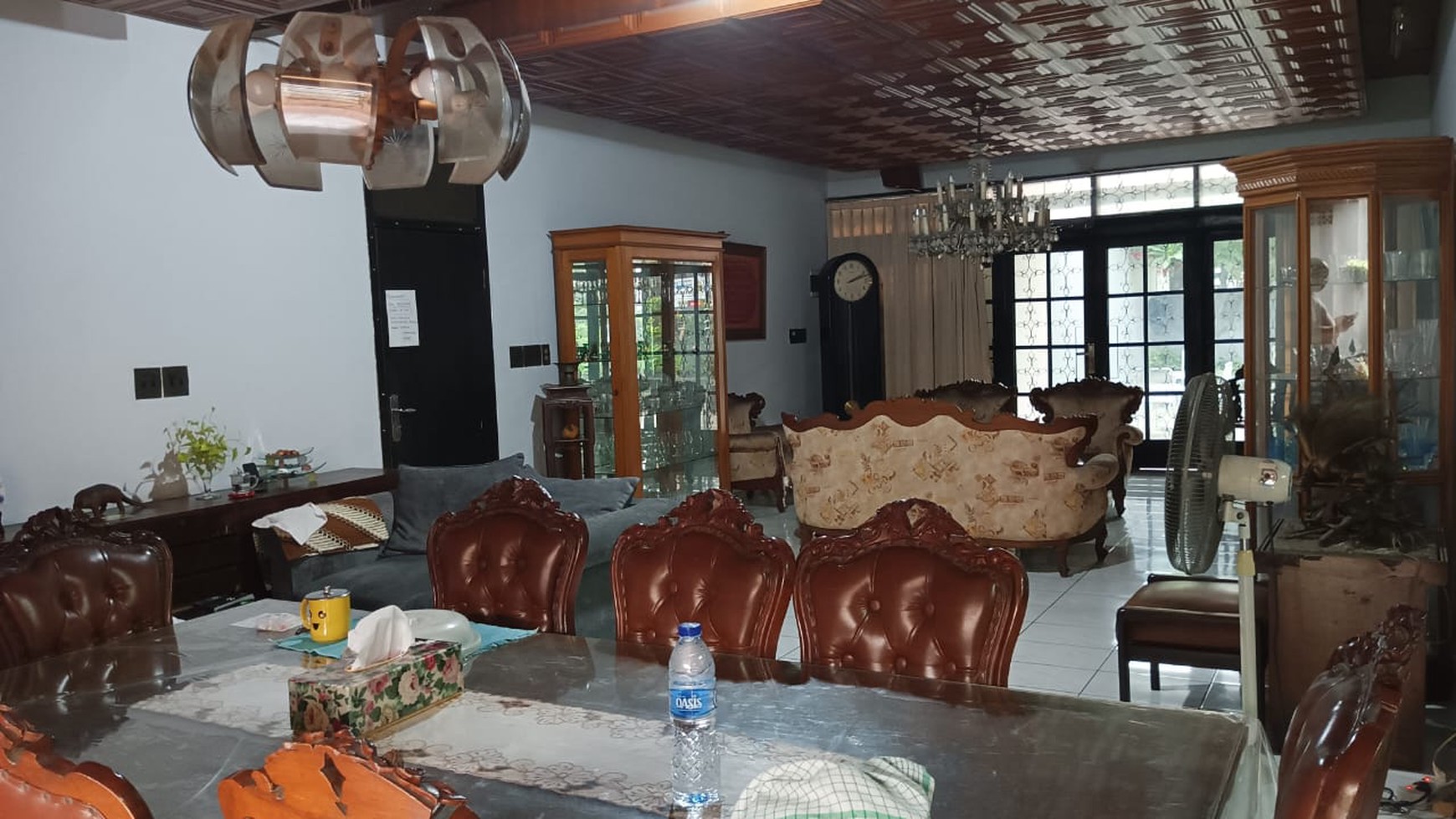Rumah Posisi Samping Jalan Raya Cocok Untuk Usaha di Tebet Timur