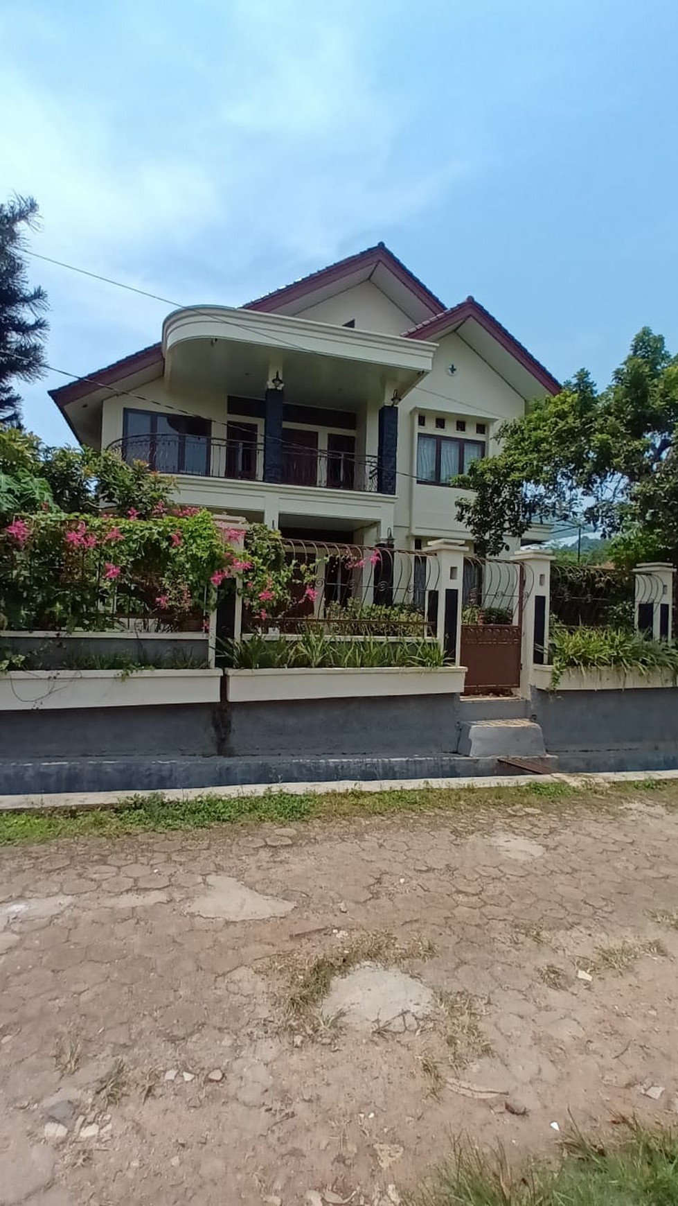 Dijual rumah di Pahoman